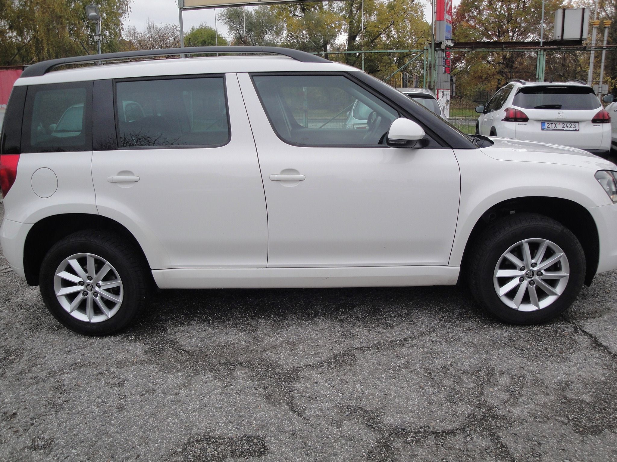 Škoda Yeti, 1.2 81kw Tažné 6-Rych KRASAVEC - fotka 4