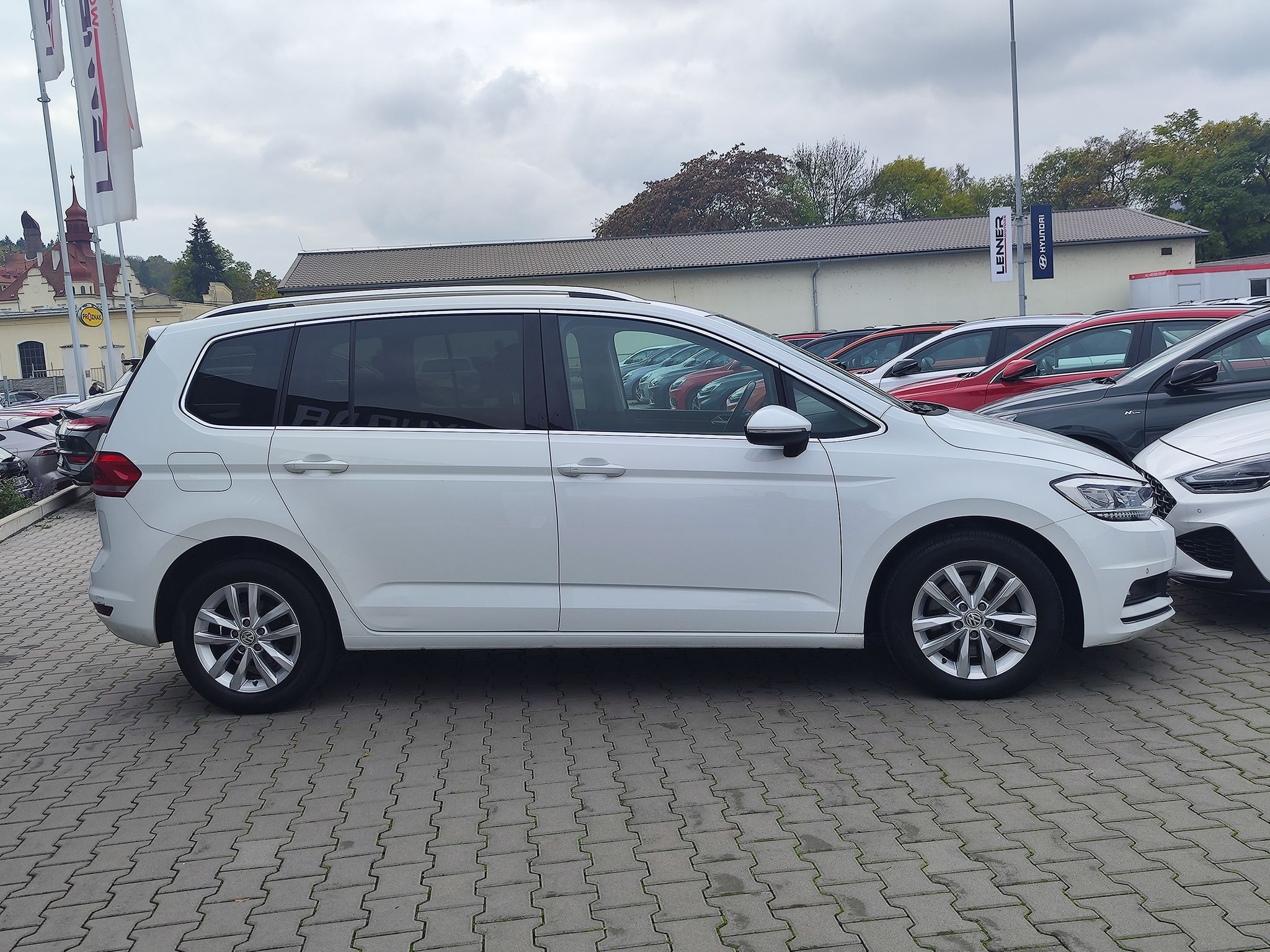 Volkswagen Touran, 2.0 TDI/110kW Comfortline - fotka 4