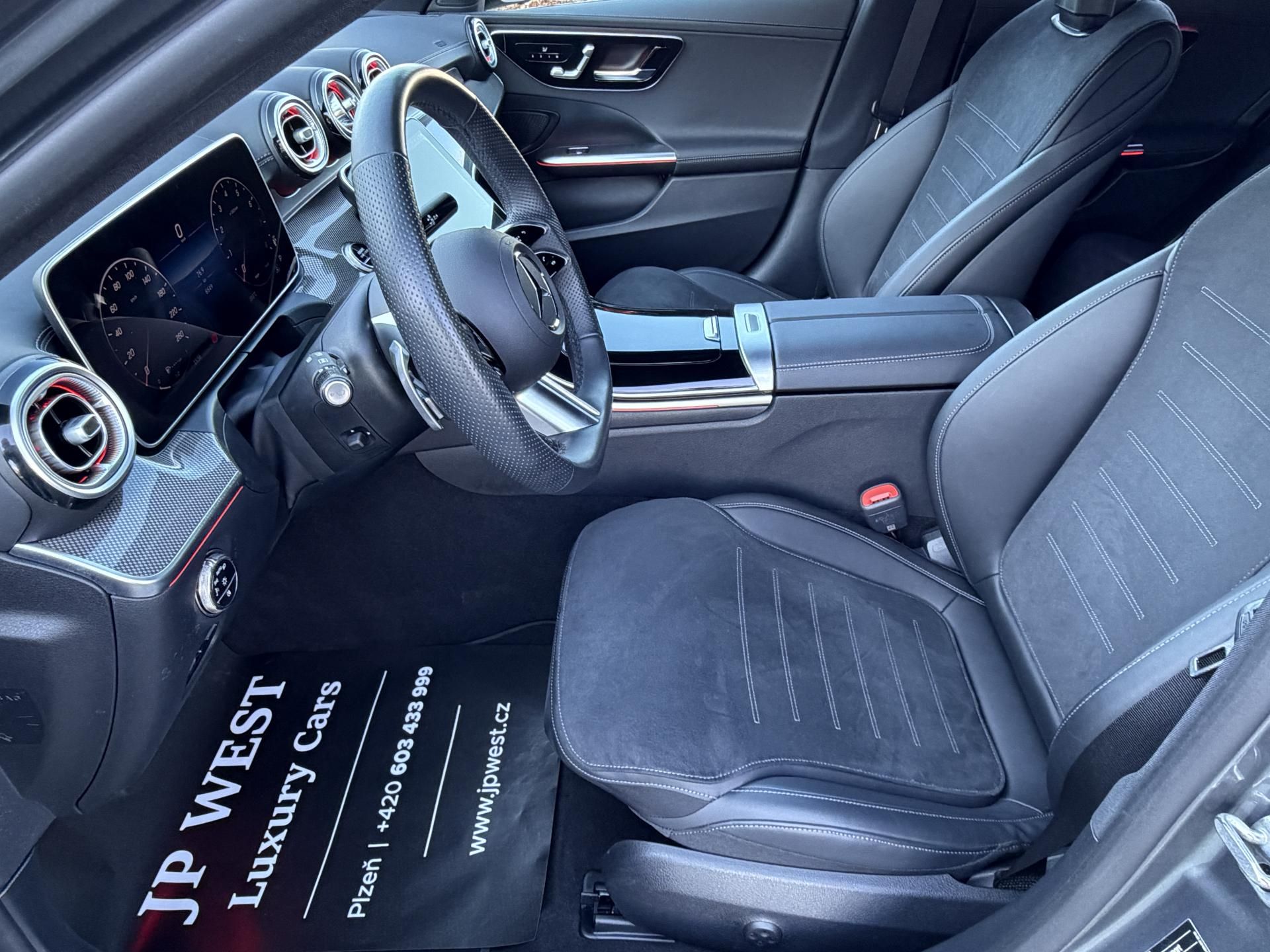 Mercedes-Benz Třídy C, 300T 4Matic AMG Distronic 360° - fotka 3