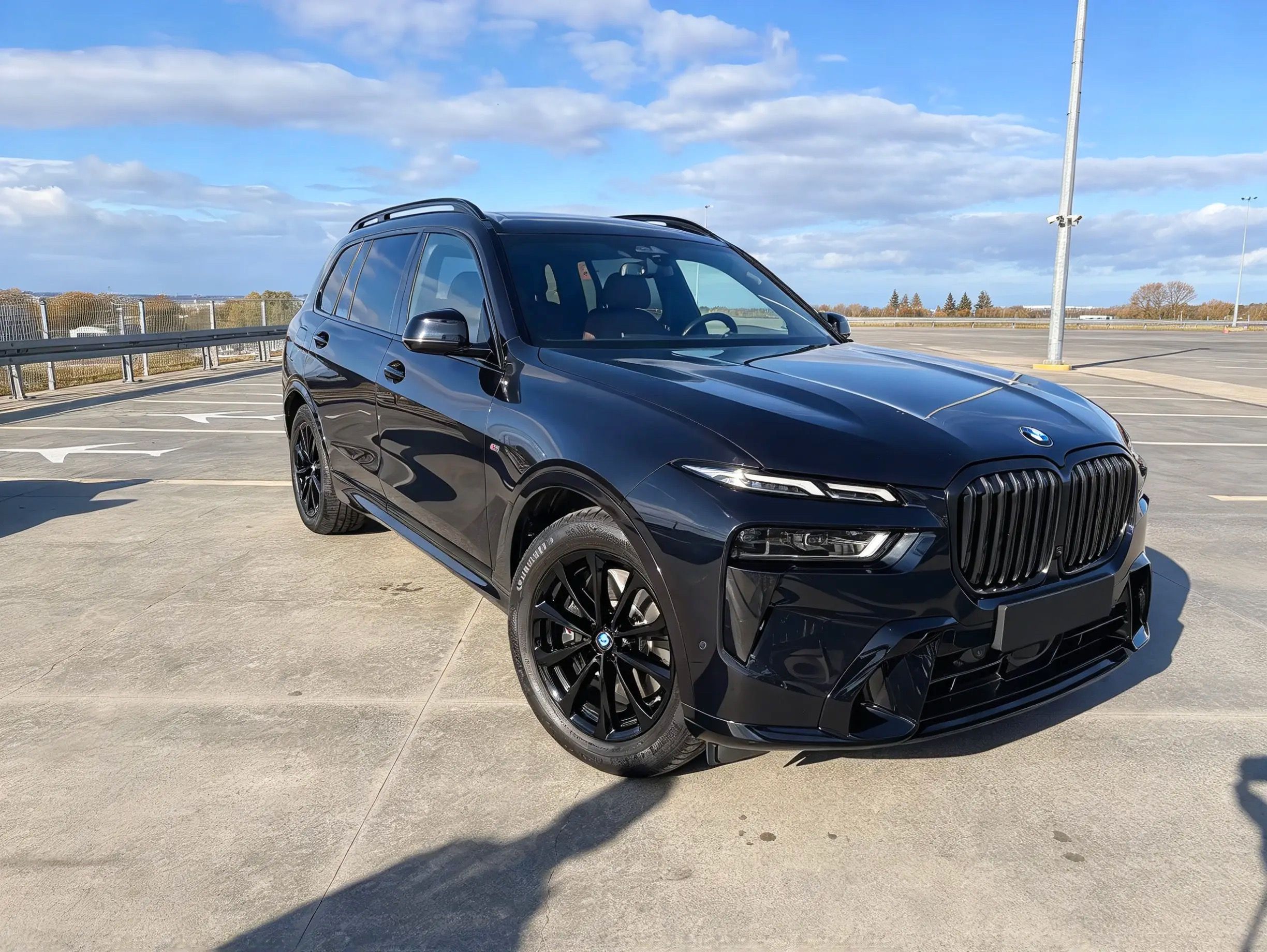 BMW X7, M-Paket • Bohatá výbava • Top - fotka 3