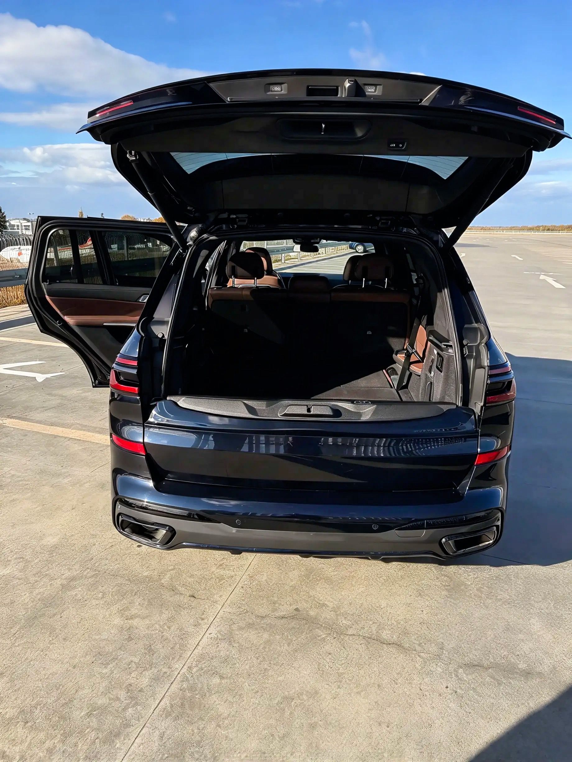 BMW X7, M-Paket • Bohatá výbava • Top - fotka 4