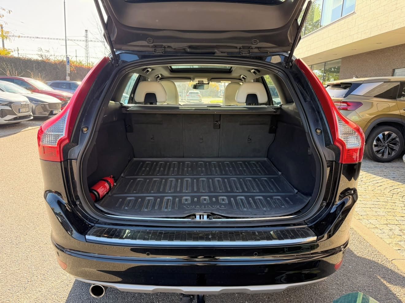Volvo XC60, VOLVO XC60 D3 INSCRIPTION – 2. - fotka 4