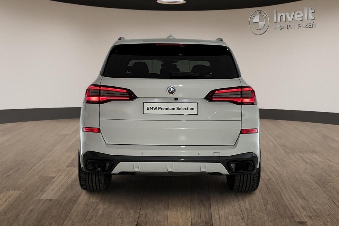 BMW X5, xDrive40d - fotka 4