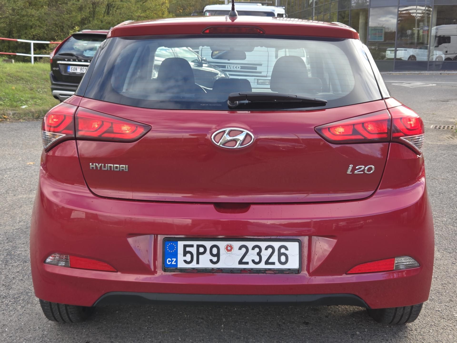 Hyundai i20, 1,2i  lze i na splátky všem! - fotka 5