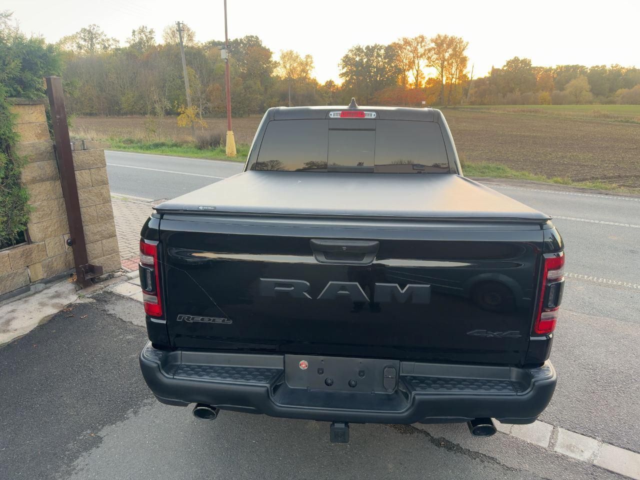Dodge Ram, 1500 Rebel 3,0 EcoDiesel 2022 - fotka 4
