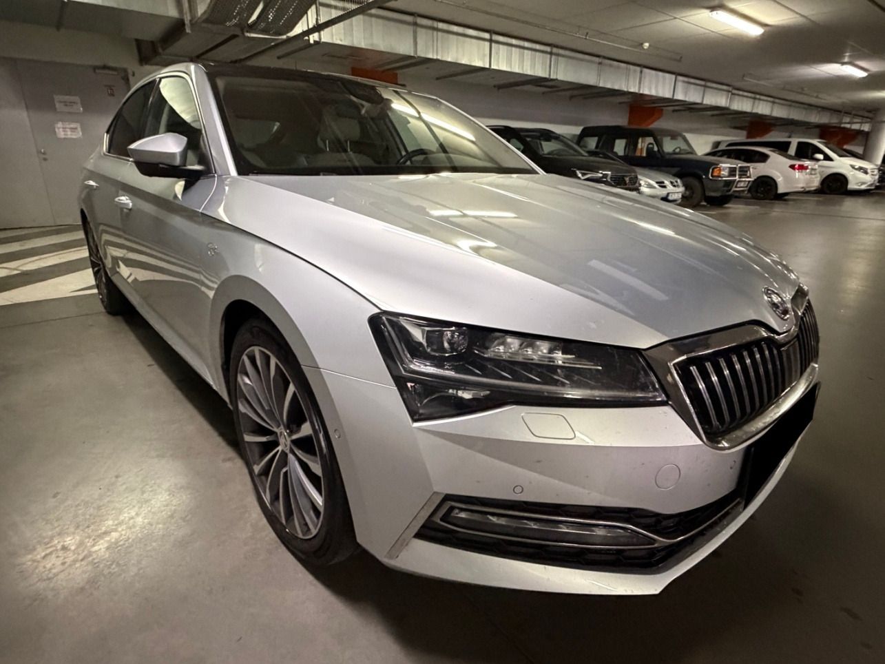 Škoda Superb, 2.0 Tdi 147kw DSG L&k, max.výb - fotka 5