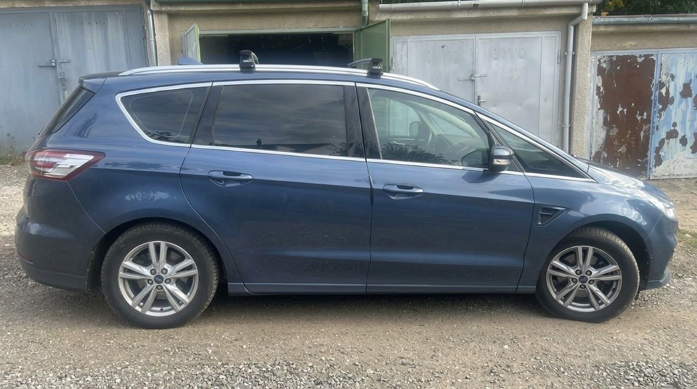 Ford S-MAX, Ford S-max s tažným zařízenim - fotka 2