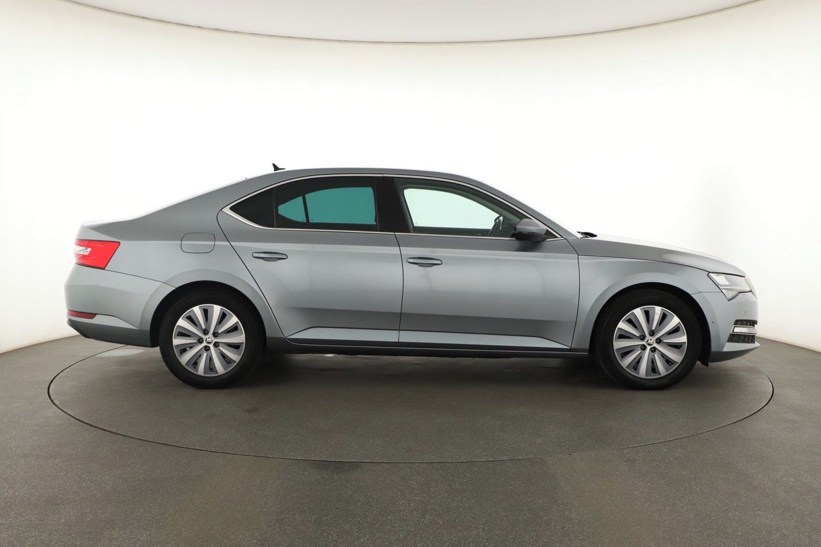 Škoda Superb, 2.0 TDI, Style, Automat, Kůže - fotka 6