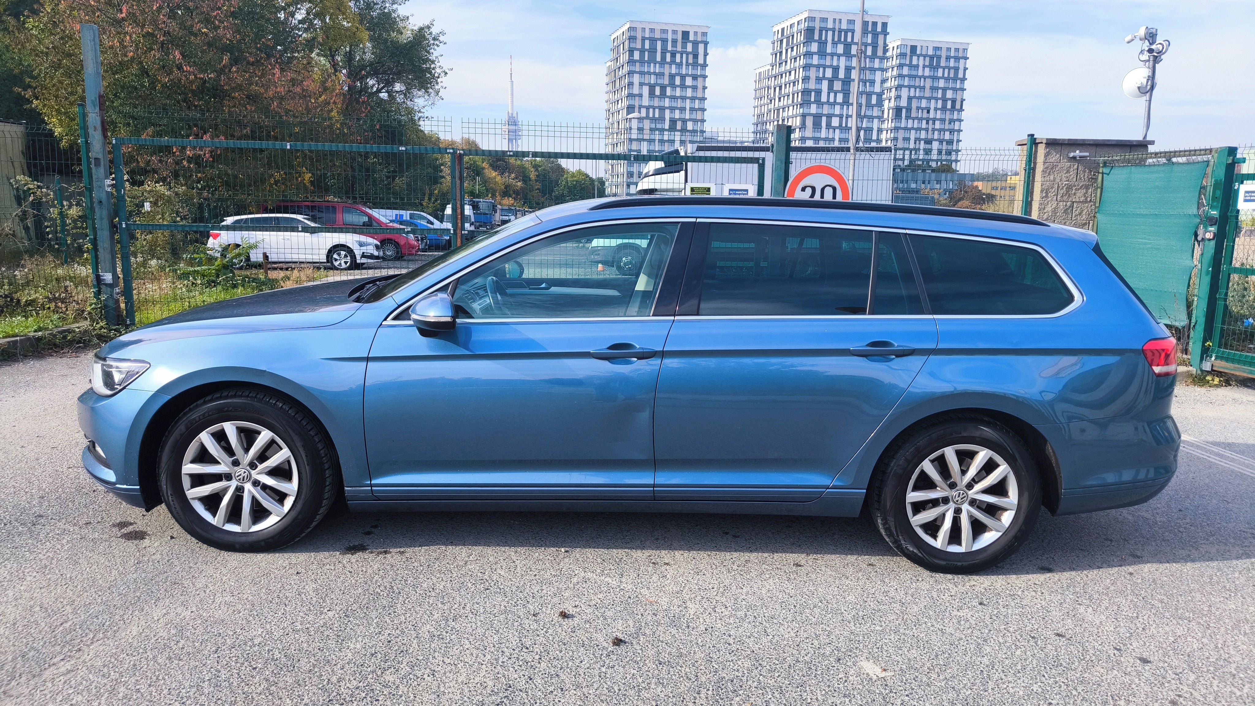 Volkswagen Passat, 2.0 TDI (110 kW / 150 PS) - fotka 3