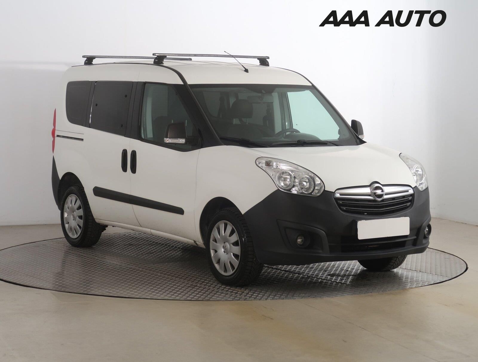 Opel Combo, 1.4 16V, 5Míst, ČR, 1Maj, DPH