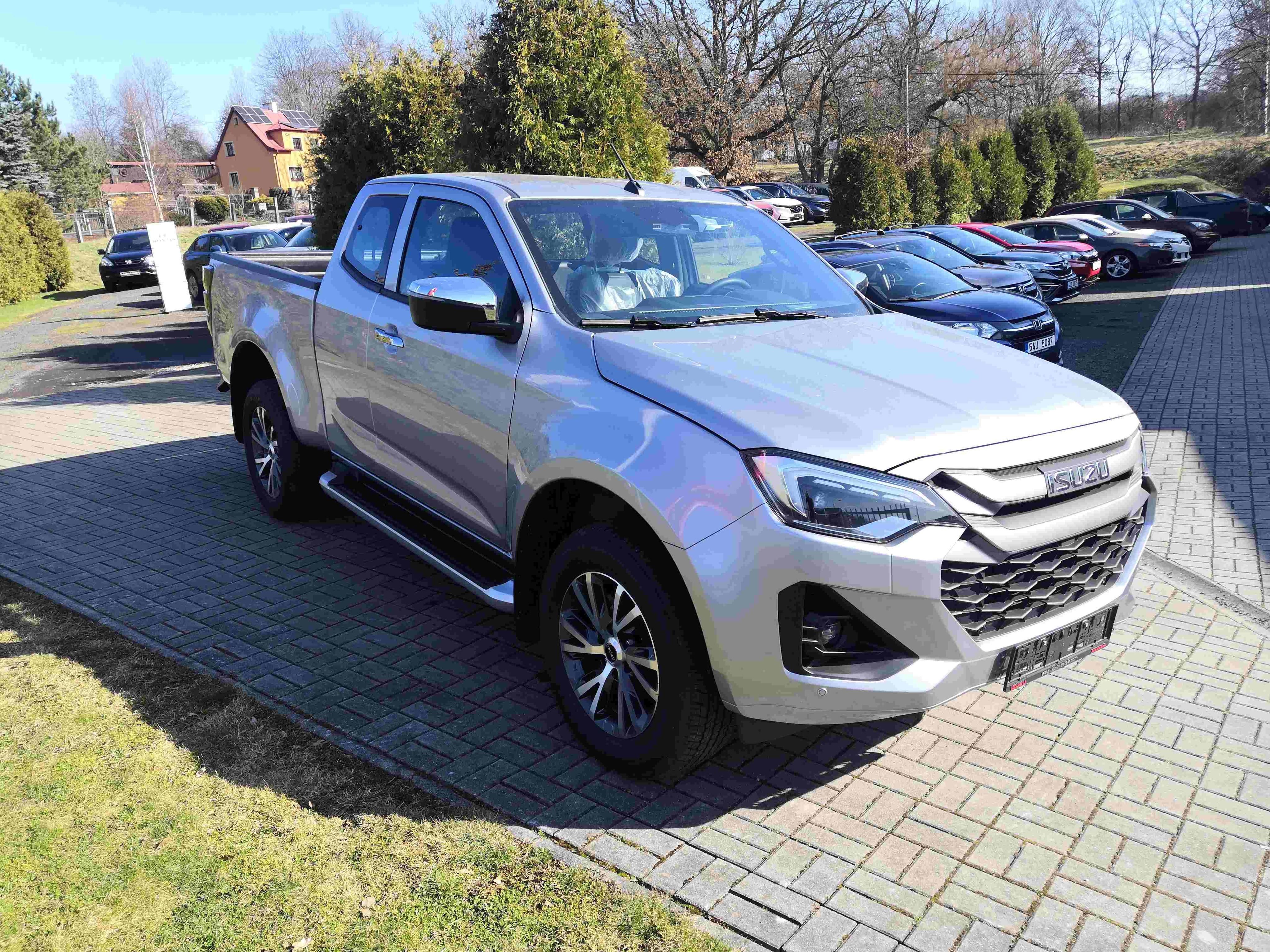 Isuzu D-Max, 1.9 Ddi Space Cab LSE 6AT - fotka 3