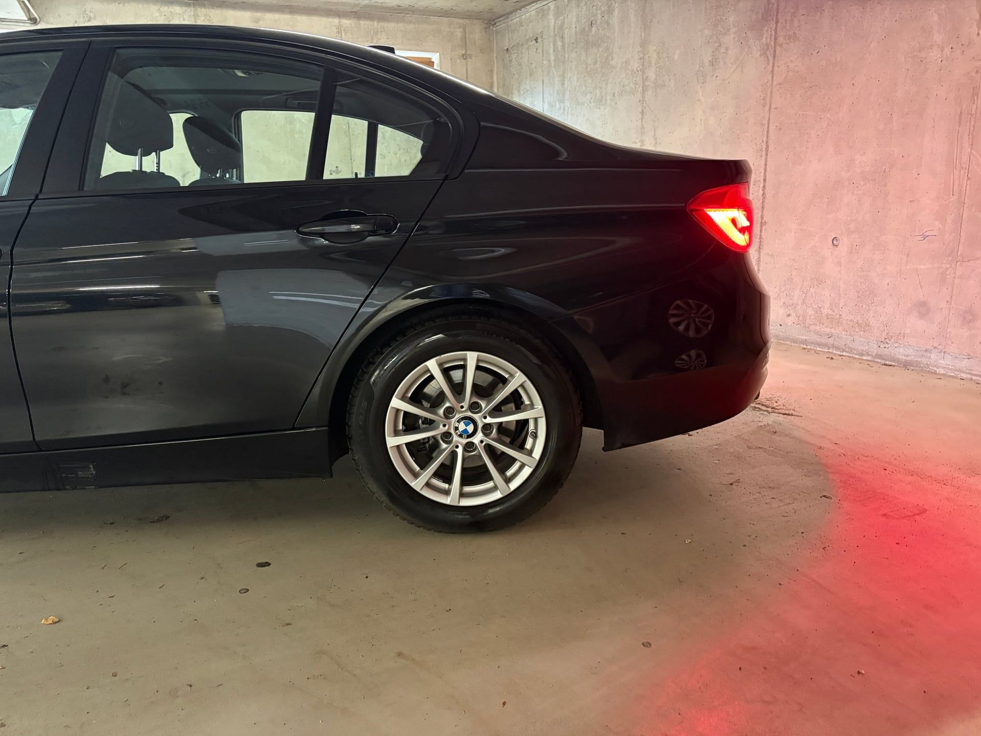 BMW Řada 3, 320d/F30/EfficientDynamics - fotka 6