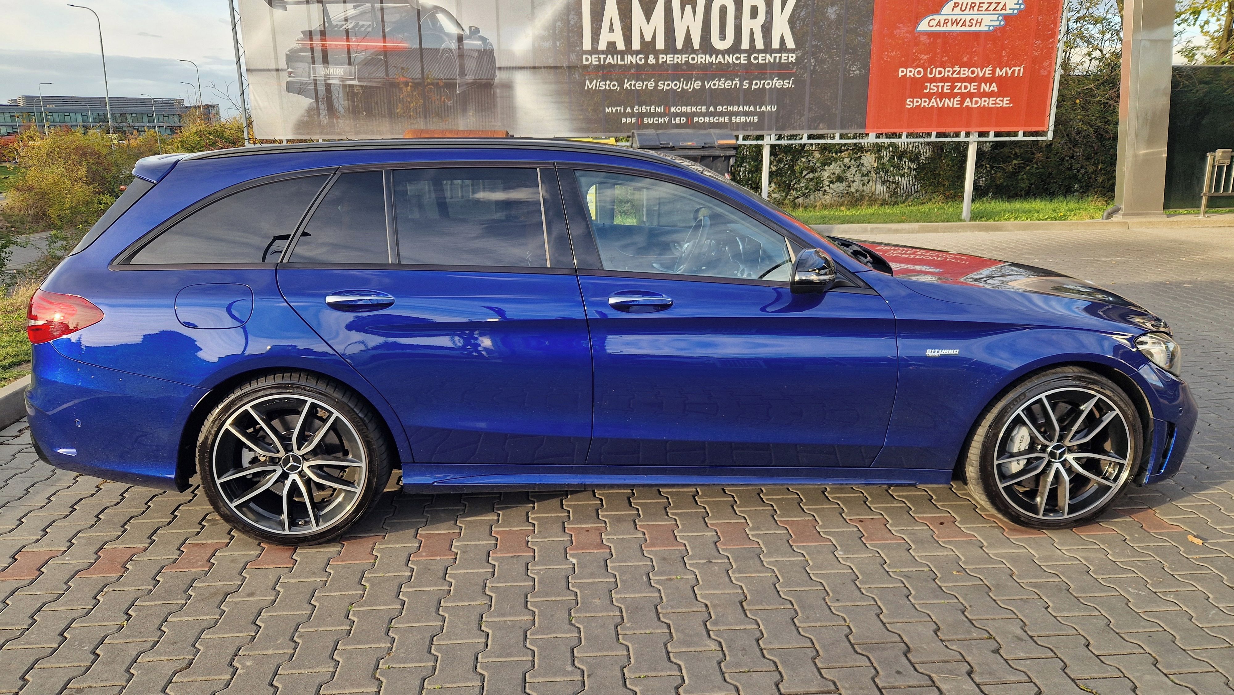 Mercedes-Benz Třídy C, C43 AMG - fotka 4