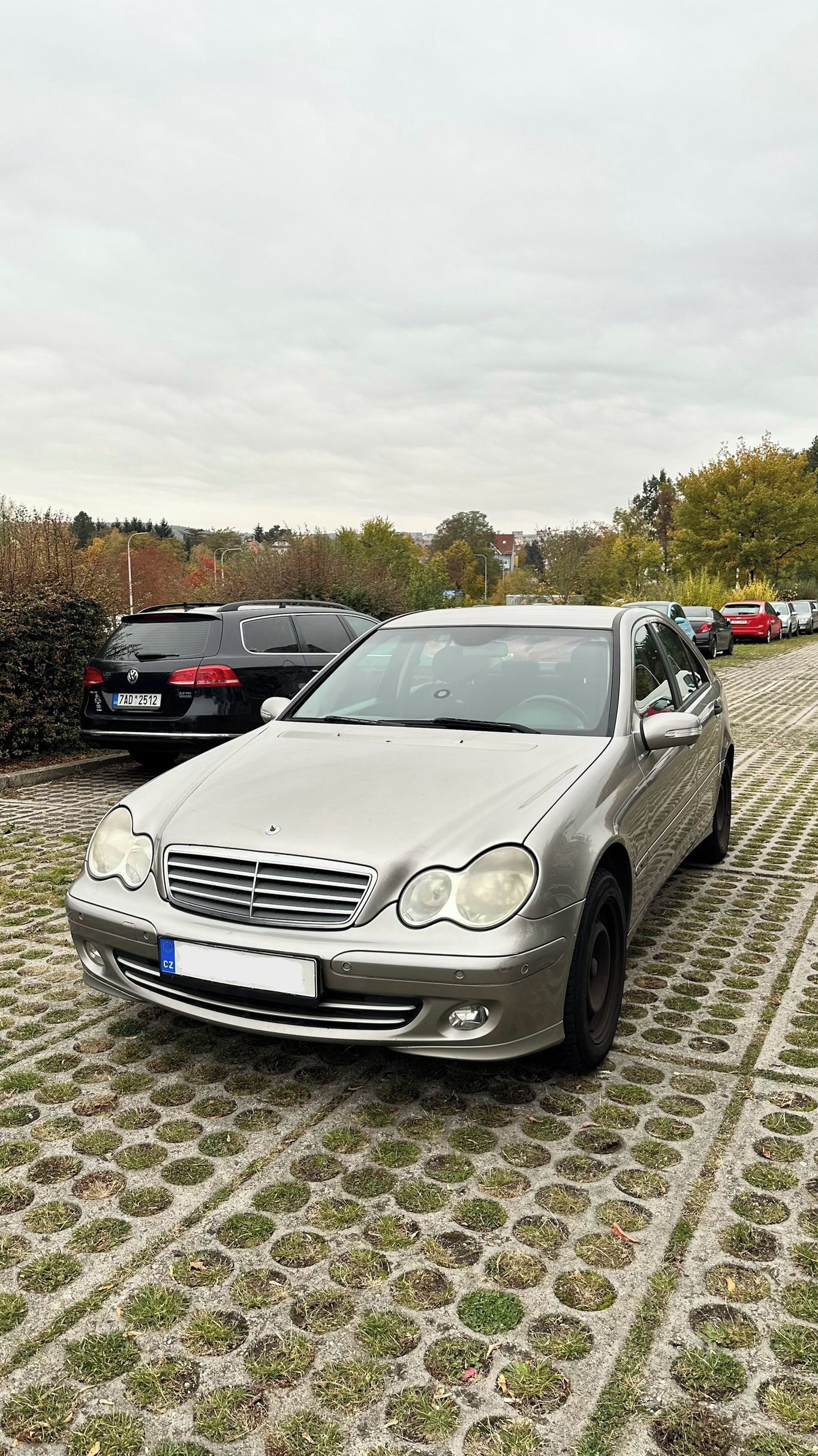 Mercedes-Benz Třídy C, C220, Automat, Sedan - fotka 3