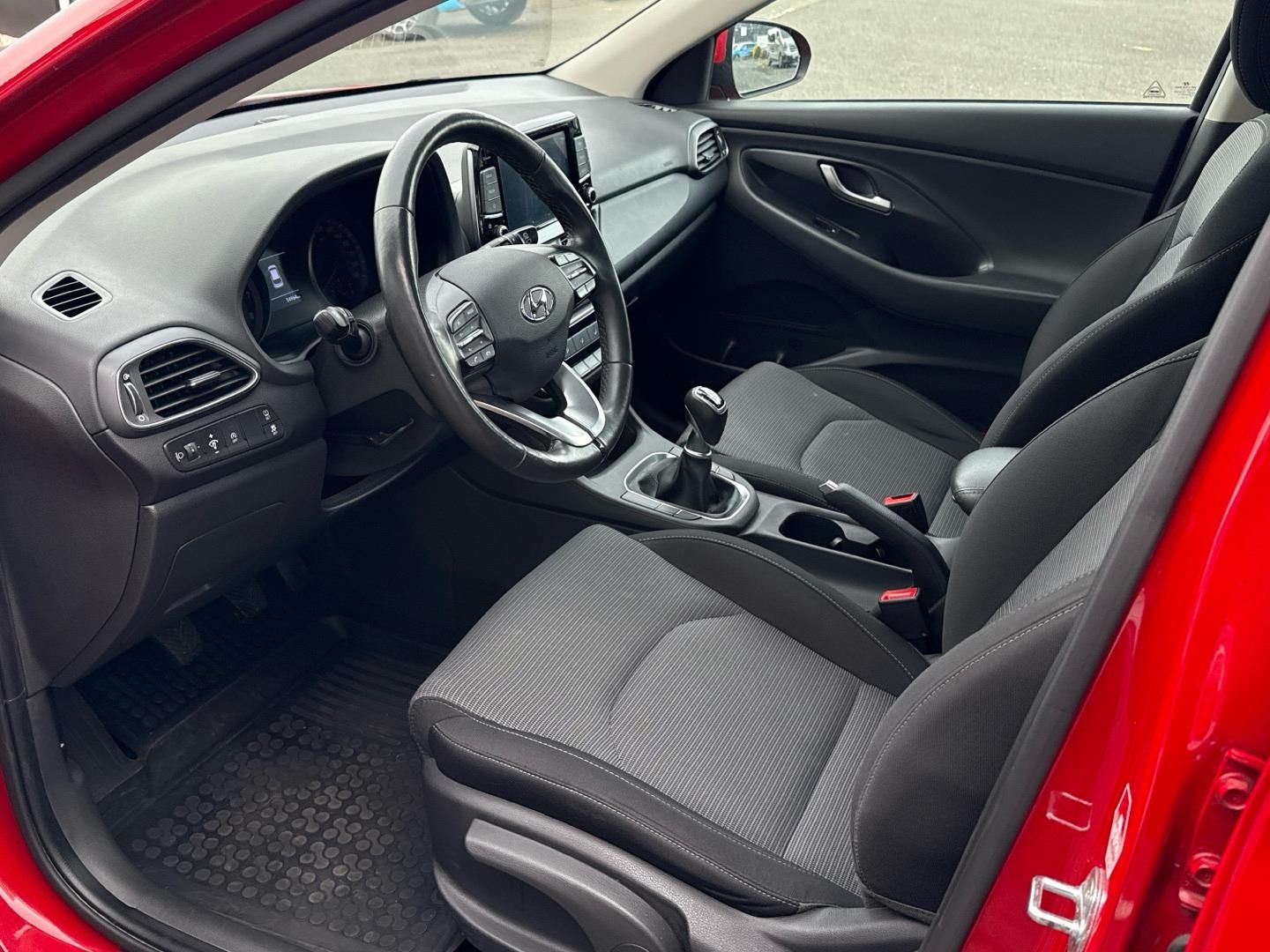 Hyundai i30, 1.5 DPI / 81 kW Family Comfort - fotka 6
