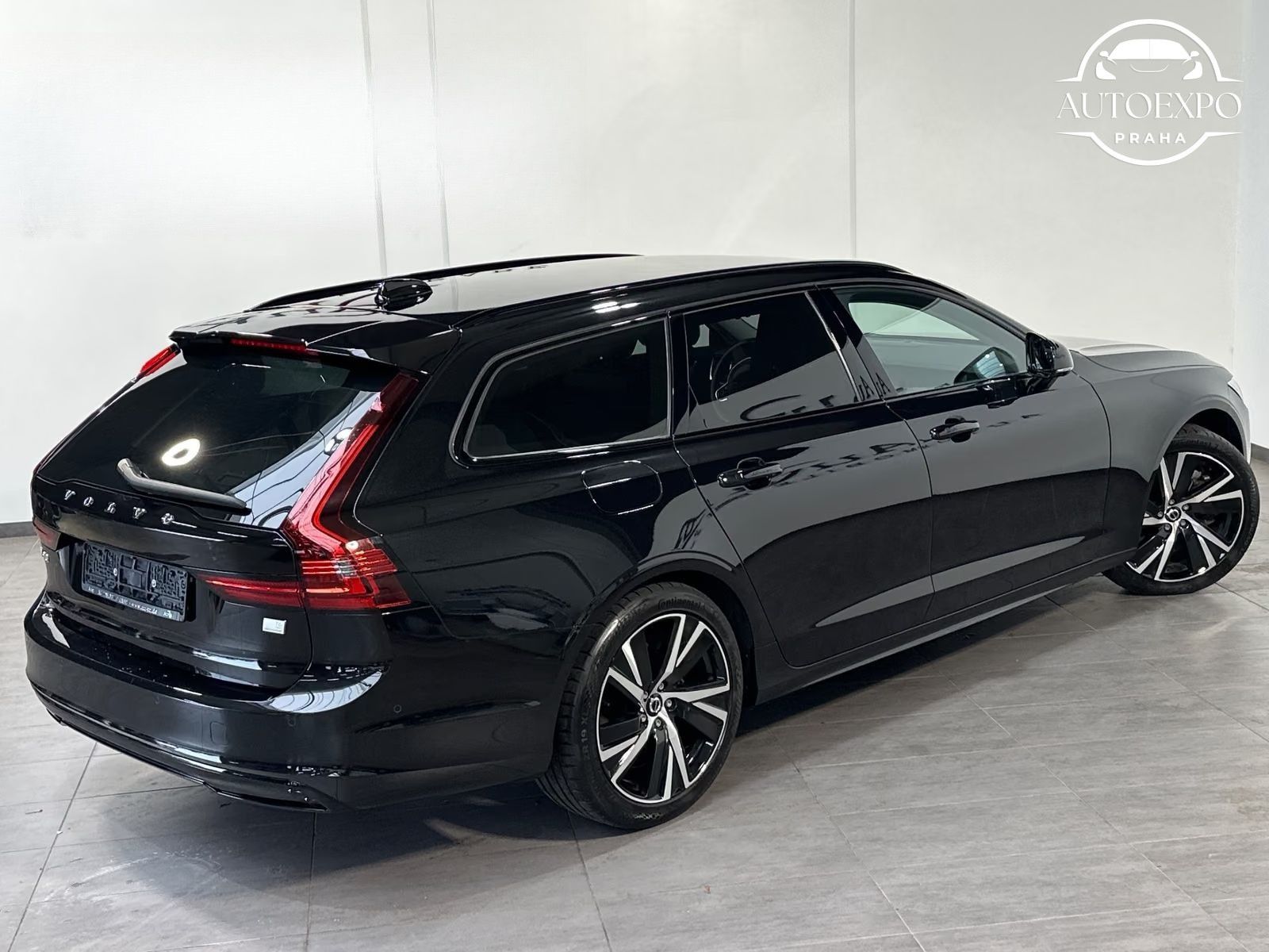 Volvo V90, T6 Recharge*AWD*TAŽNÉ - fotka 2