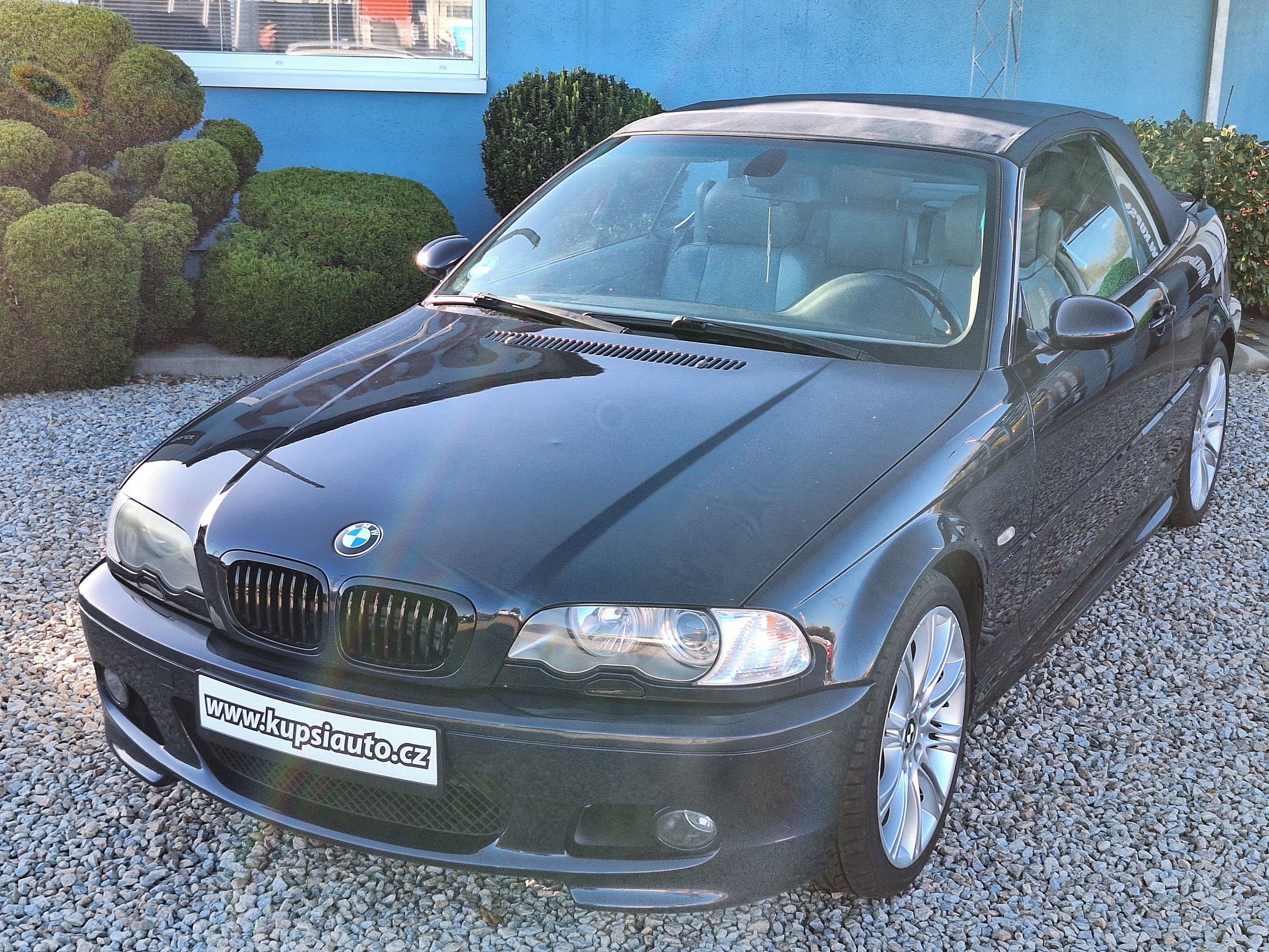 BMW Řada 3, 330Ci cabrio M Packet - fotka 4