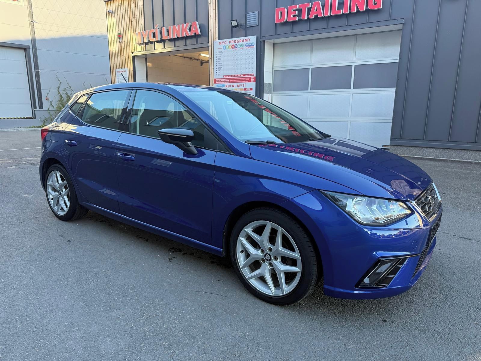Seat Ibiza, FR 1.0tsi 70kw serviska 1.maj