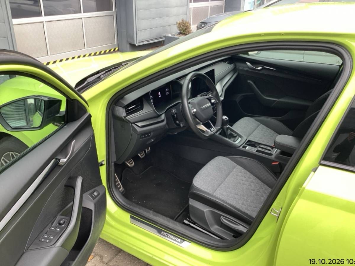 Škoda Octavia, Sportline 1,5 TSI 110kW MT6/H6 - fotka 6
