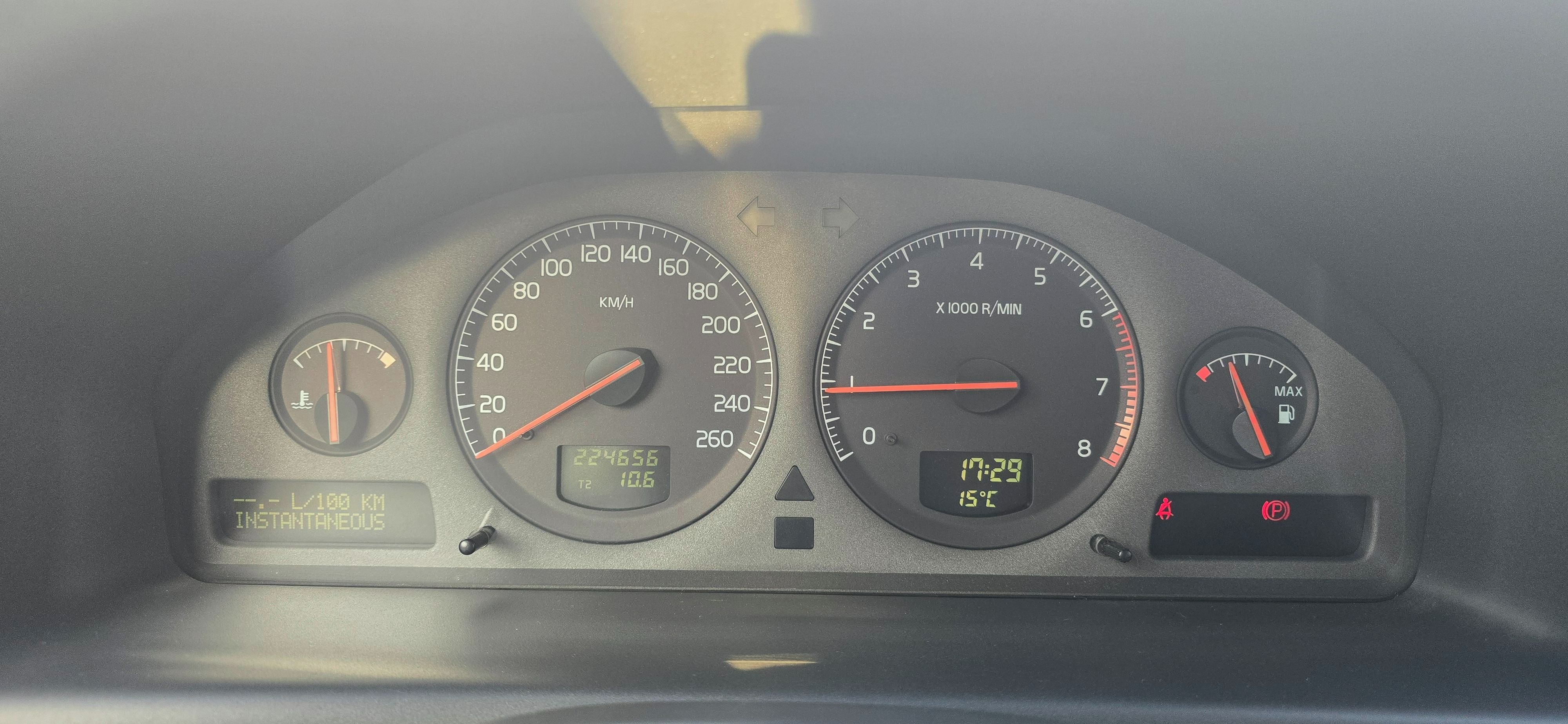 Volvo V70, Volvo V70 2.4 (125 kW) - fotka 4