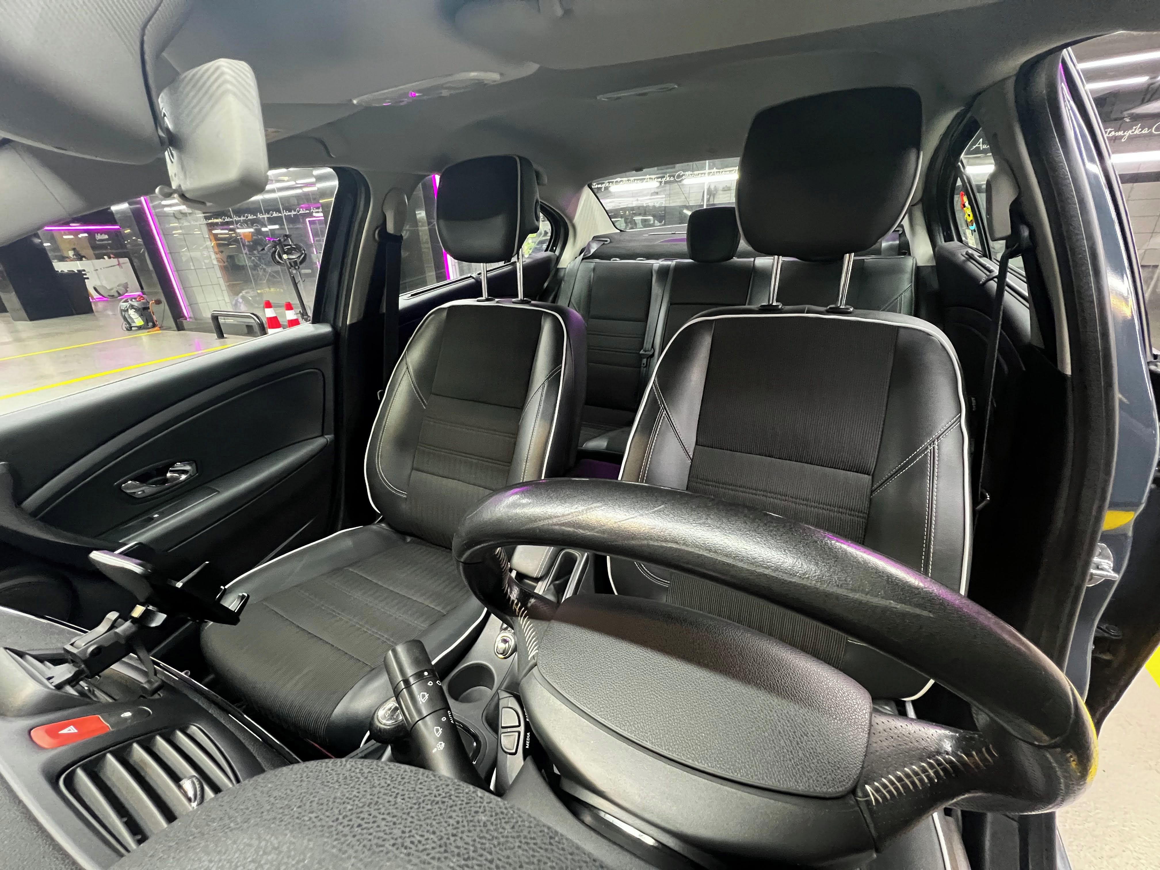 Renault Fluence, 1.6 benzín 82kW - fotka 3