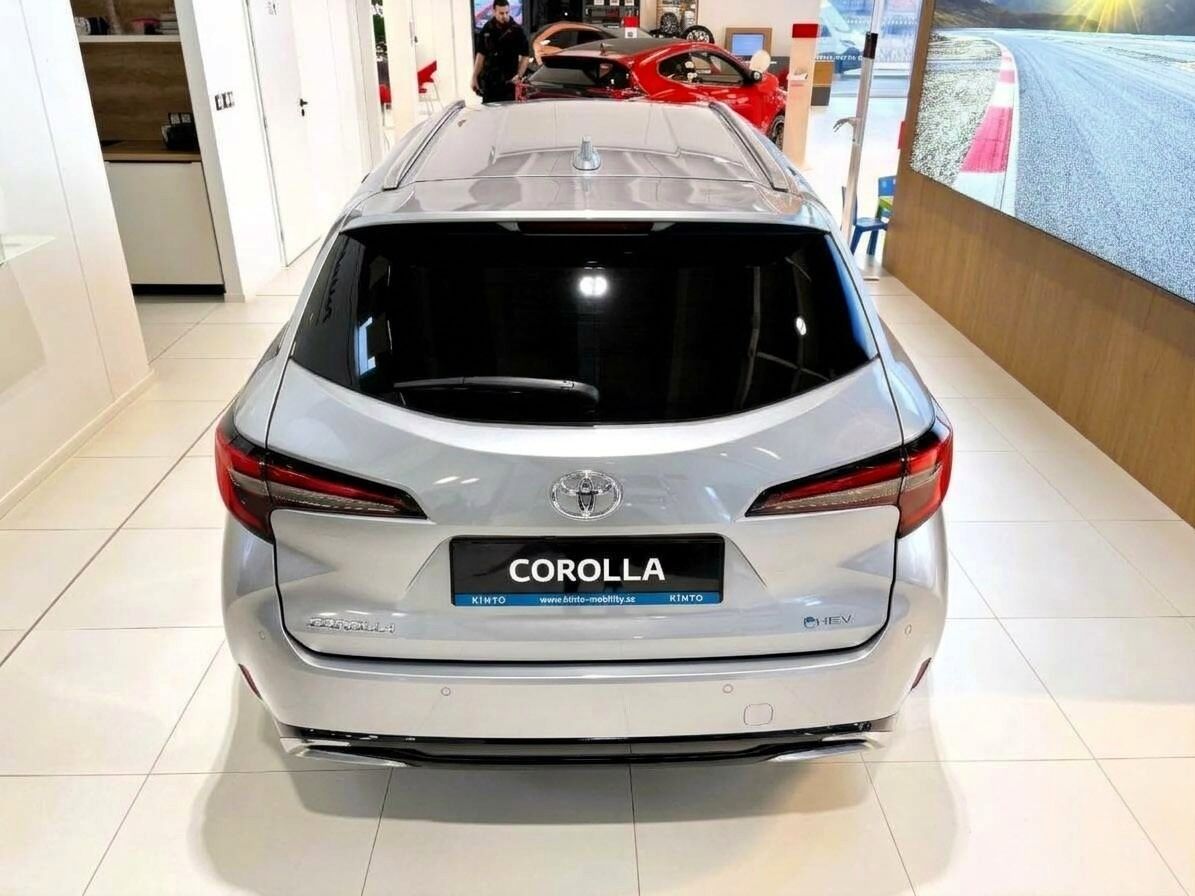 Toyota Corolla, 1,8 TS Style HEV - fotka 6