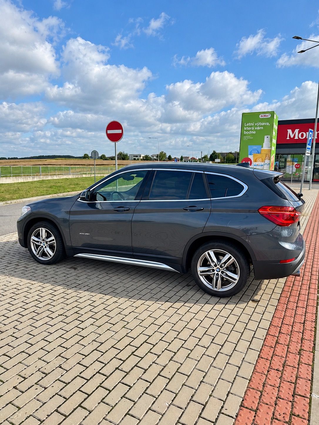 BMW X1, 25i xdrive pouze18000 km - fotka 2