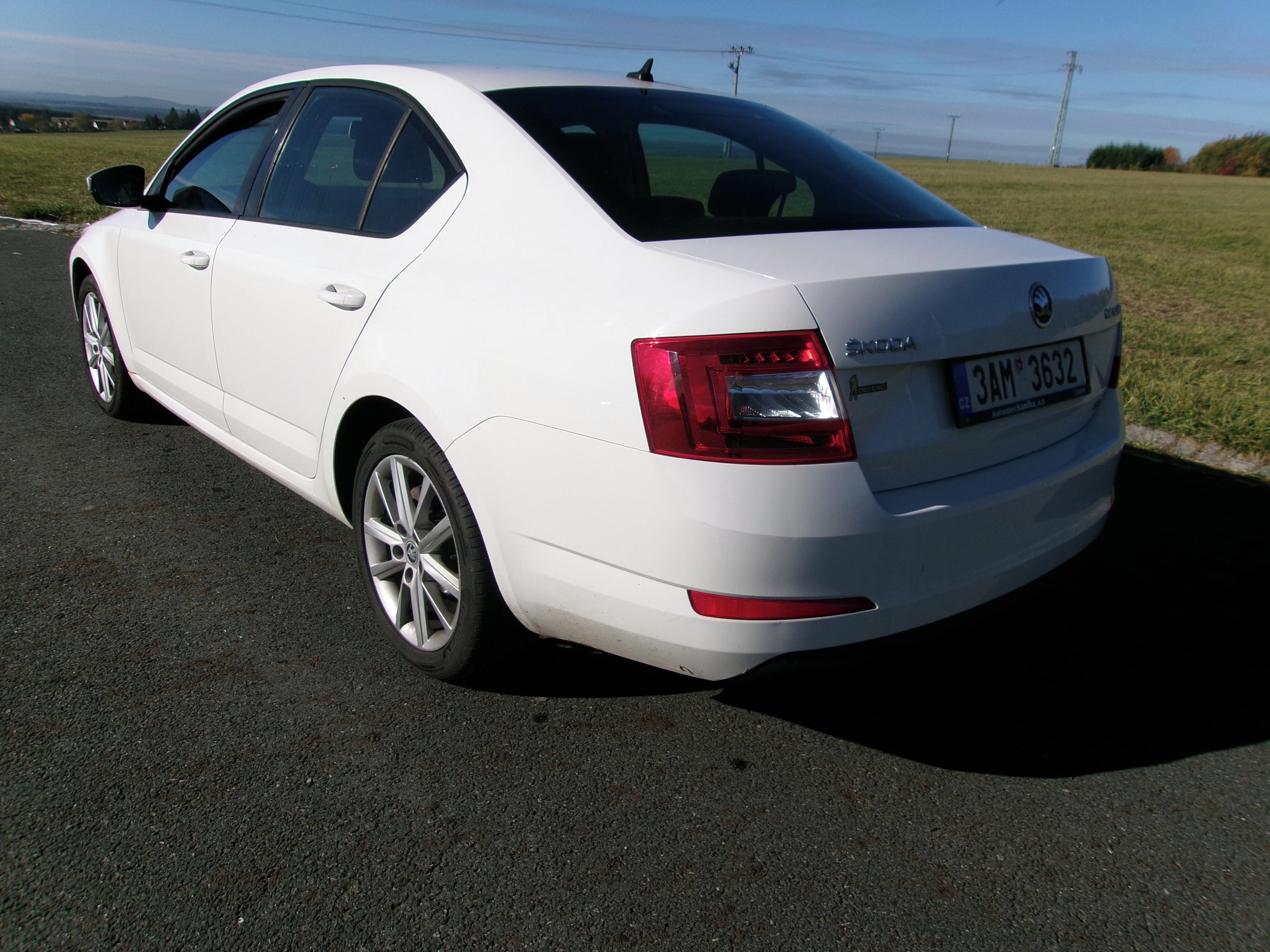 Škoda Octavia, 1,6 TDI koup v ČR 2 majitel - fotka 3