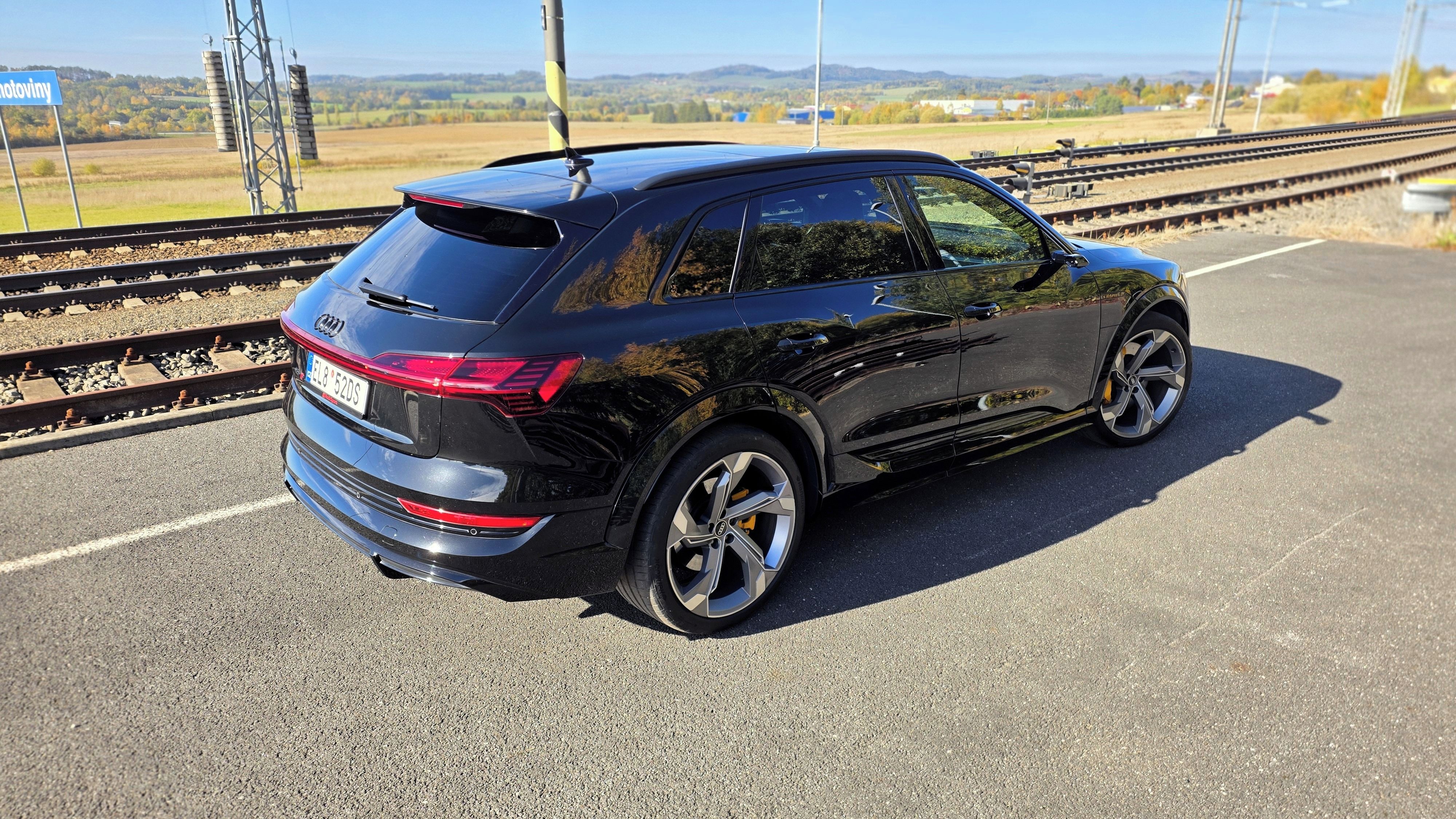 Audi e-tron, Audi E-tron S, tažné, B&O, 4x4 - fotka 3