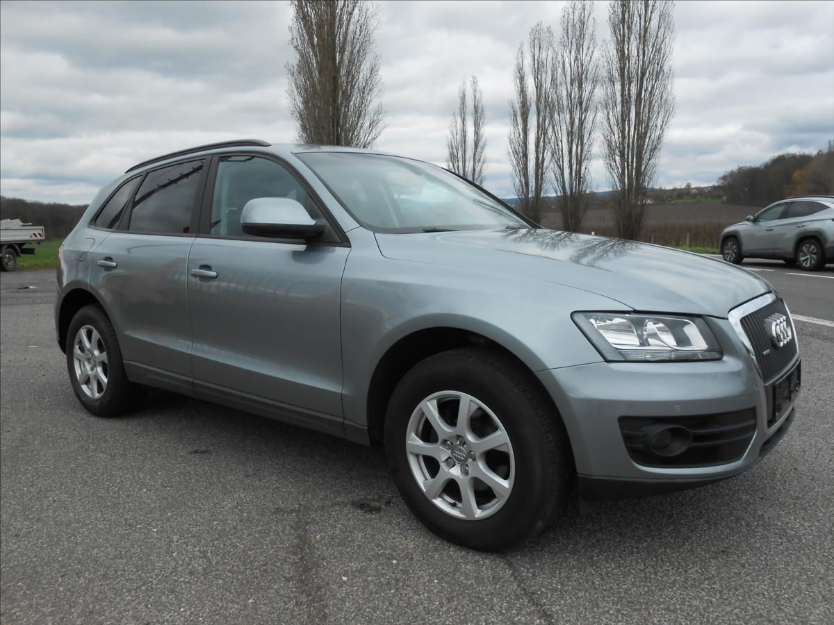 Audi Q5, 2,0 TDI 150 kW  4x4 Serviska - fotka 3