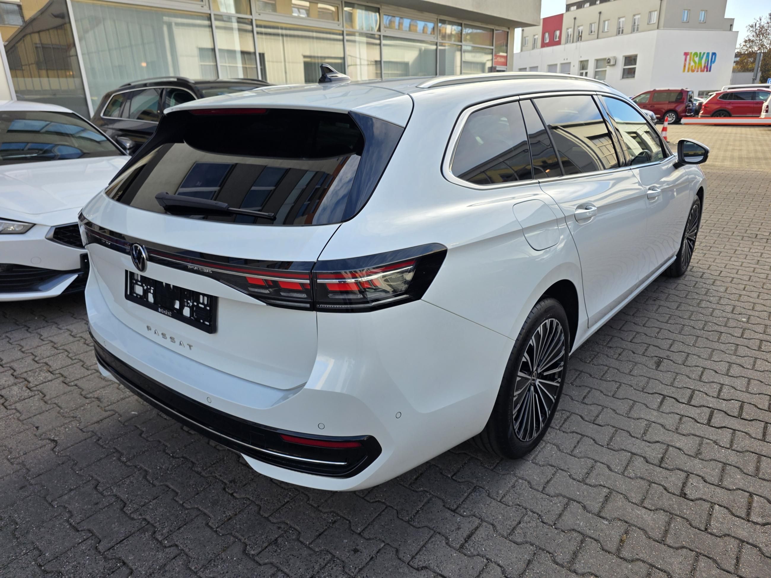 Volkswagen Passat, Elegance 2.0 TDI 110kW DSG - fotka 6