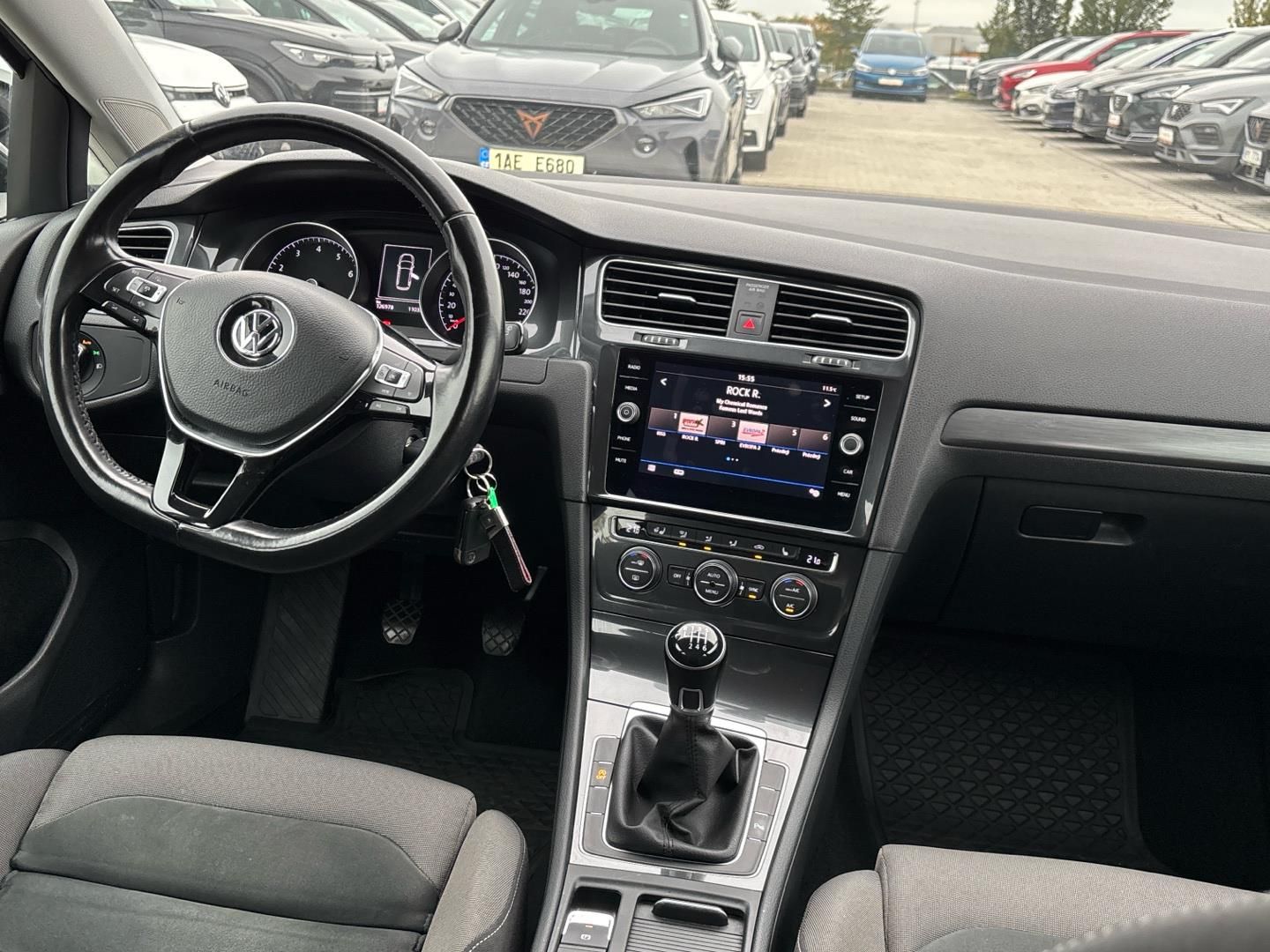 Volkswagen Golf, 1.5 TSI / 96 kW Maraton Editio - fotka 5