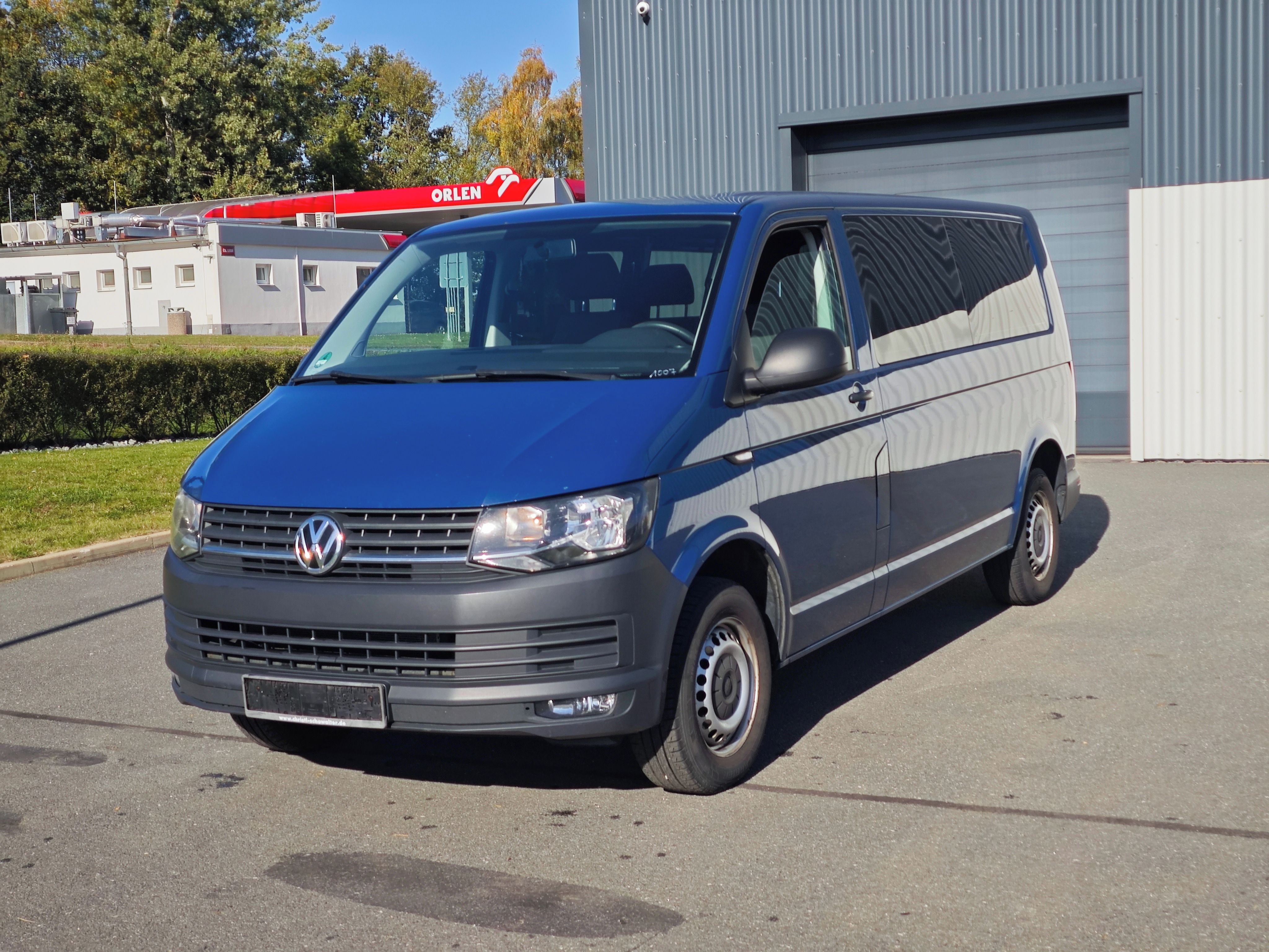 Volkswagen Transporter, Long 8míst tažné - fotka 2