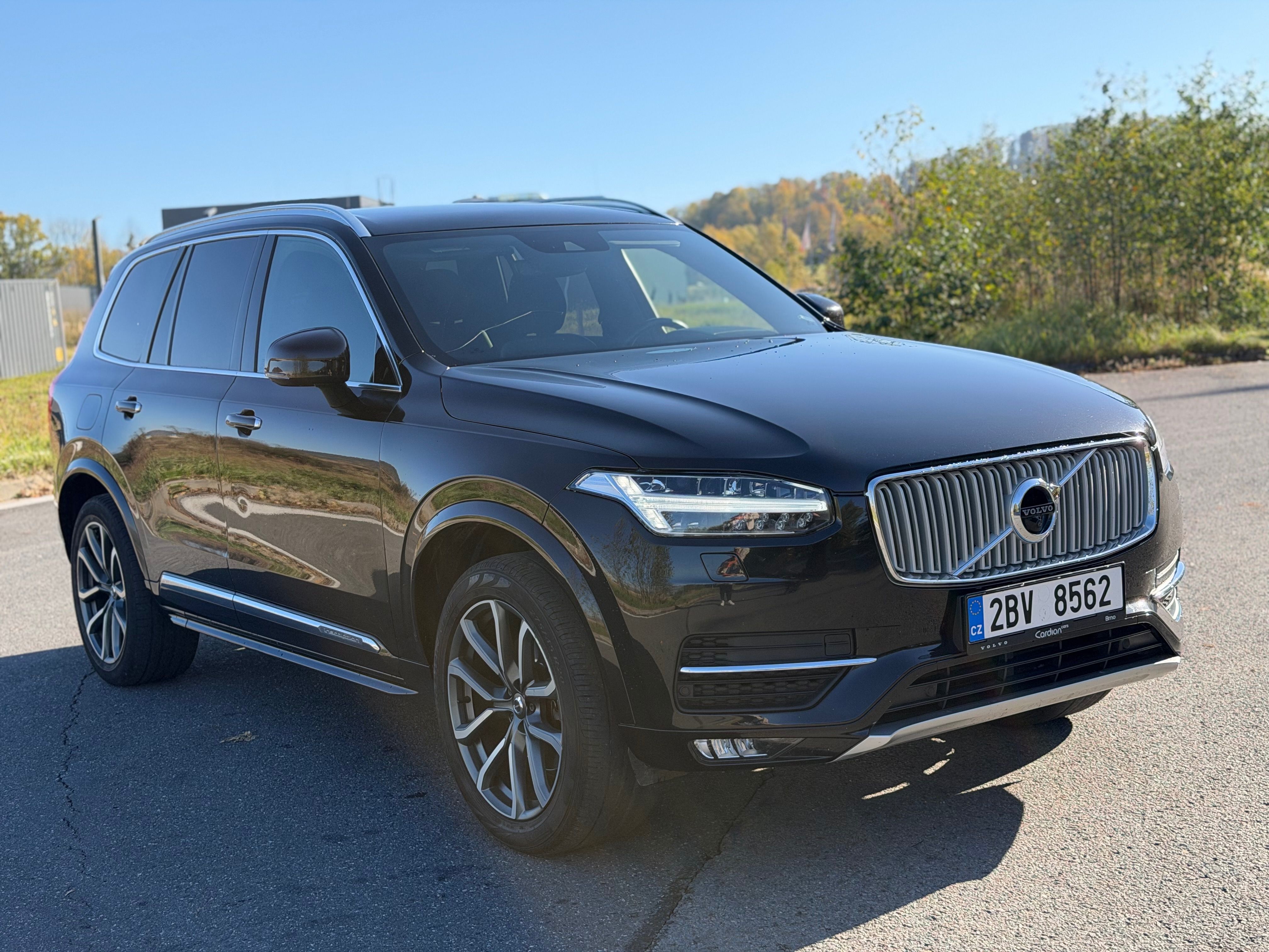 Volvo XC90, 2.0 B 228kW 4X4 Vzduch AUT - fotka 3