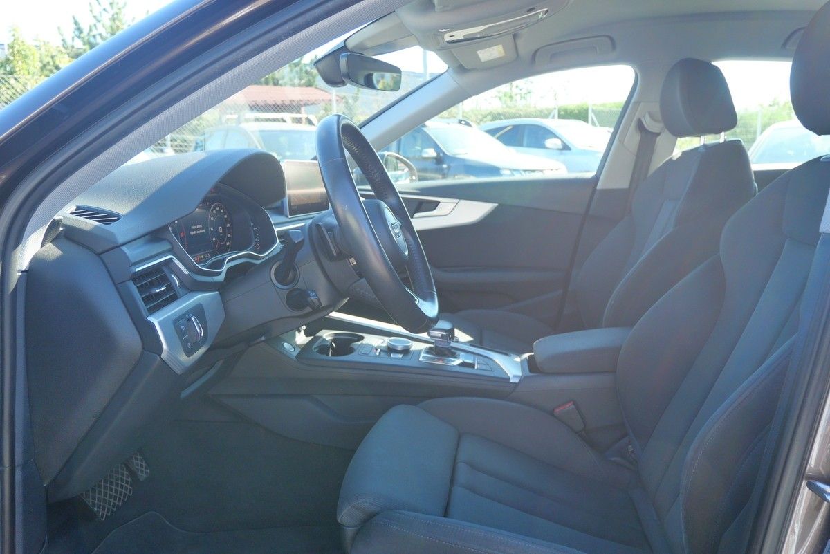 Audi A4, 2.0 TDI 110 kW - fotka 5