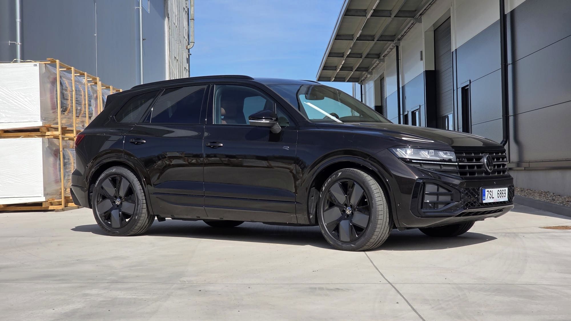 Volkswagen Touareg, R-line Final Edition 210kW - fotka 6