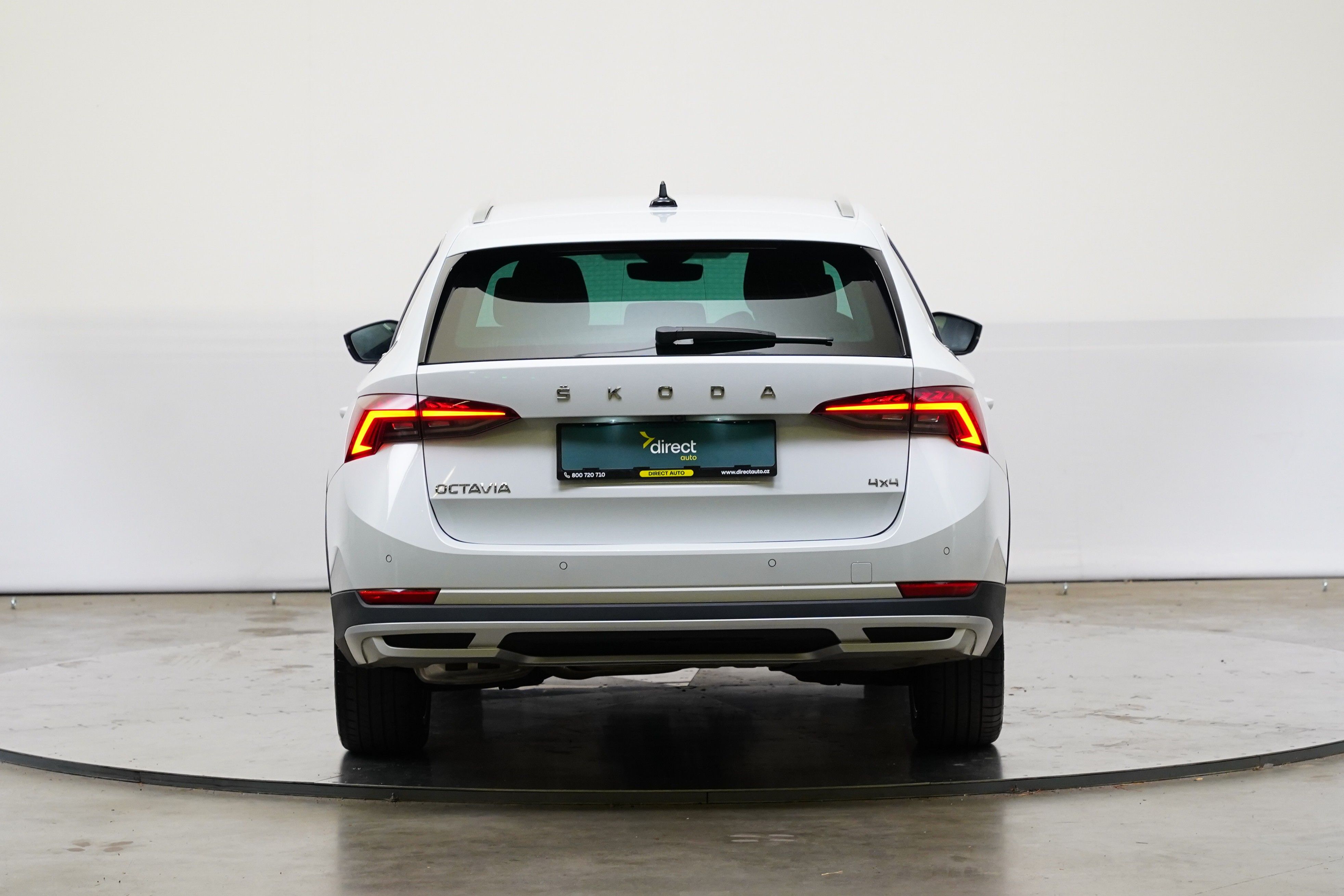 Škoda Octavia, 2.0 TDI 110 kW DSG 4x4 Scout - fotka 6