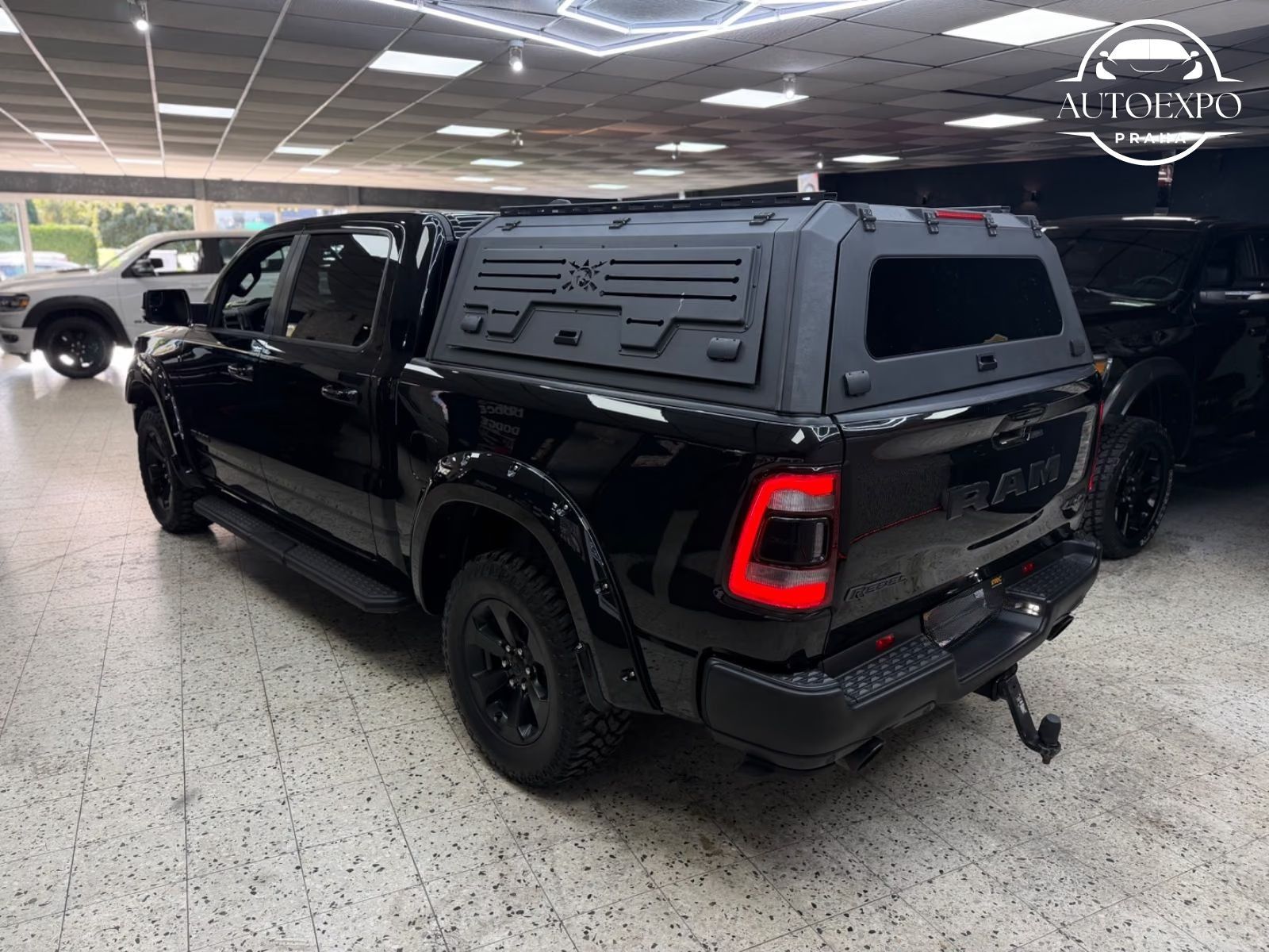 Dodge Ram 1500, 5.7 HEMI 4X4 Rebel * - fotka 6