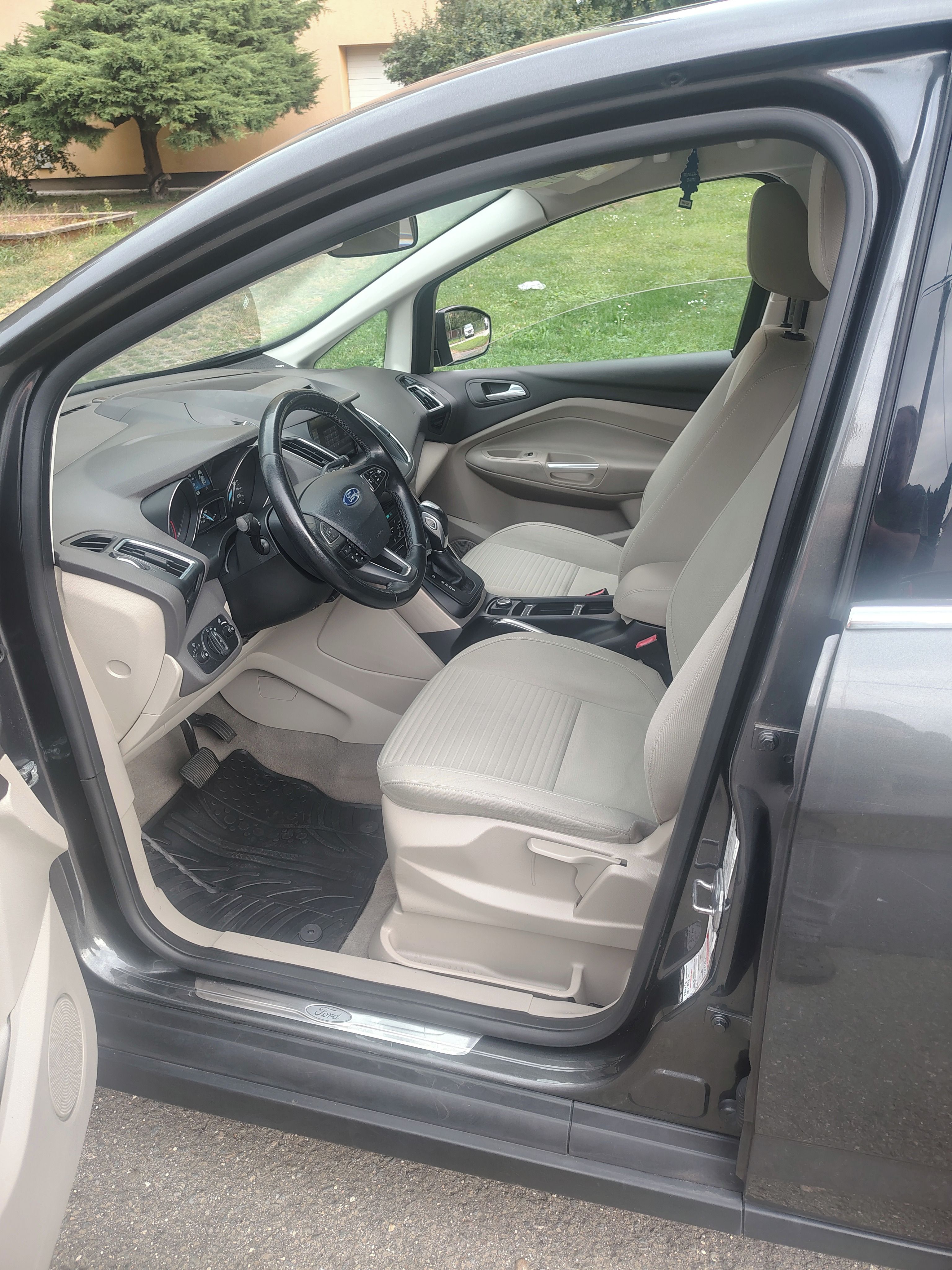 Ford C-MAX, 2.0 TDCi 110kw 150 koní - fotka 6