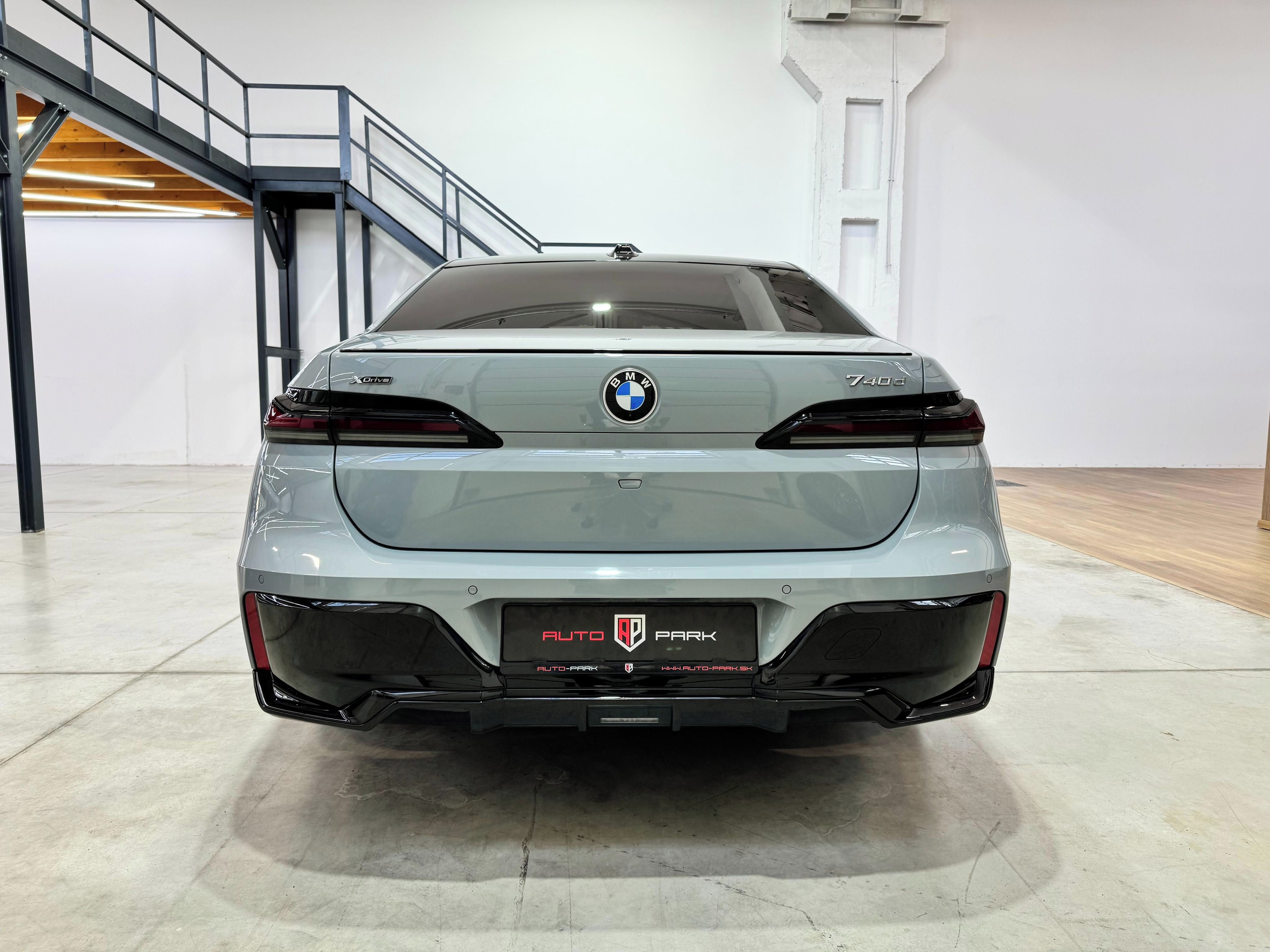 BMW Řada 7, BMW Rad 7 740d mHEV xDrive A/T - fotka 5