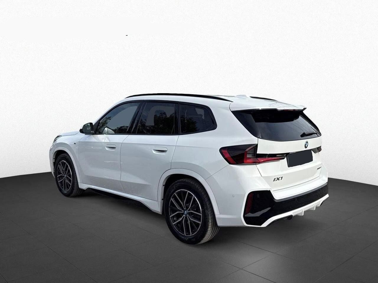 BMW iX1, xDrive 30 M Sport*Kamera*Navi* - fotka 2