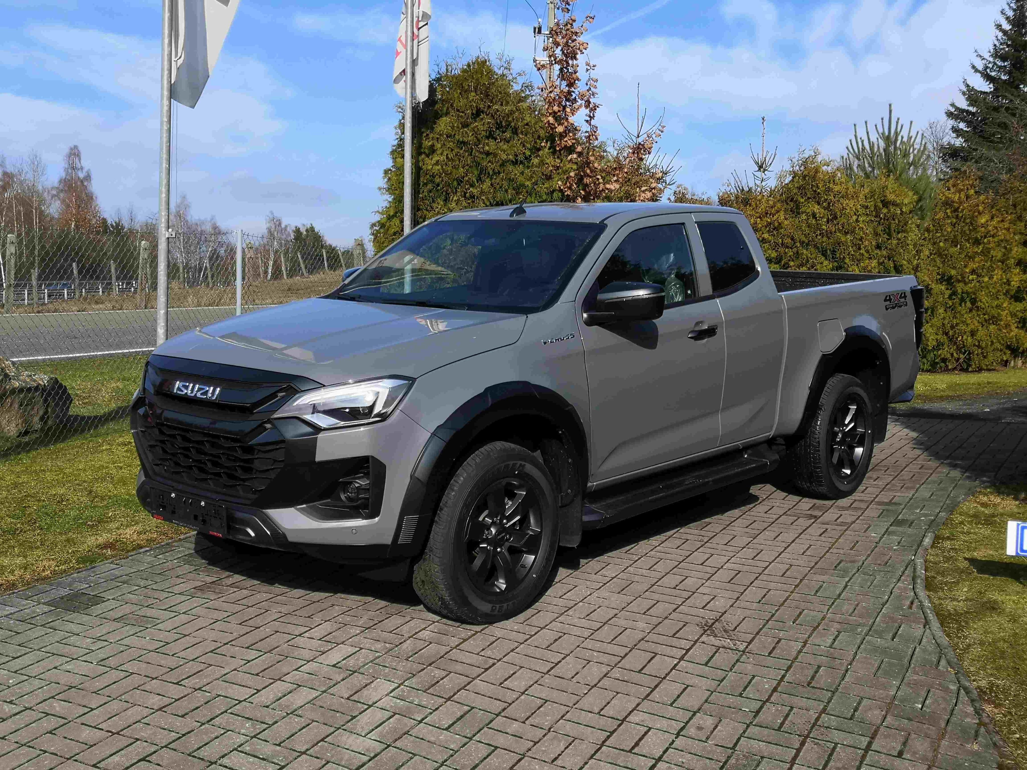 Isuzu D-Max, 1.9 Ddi Space Cab V-Cross 6AT