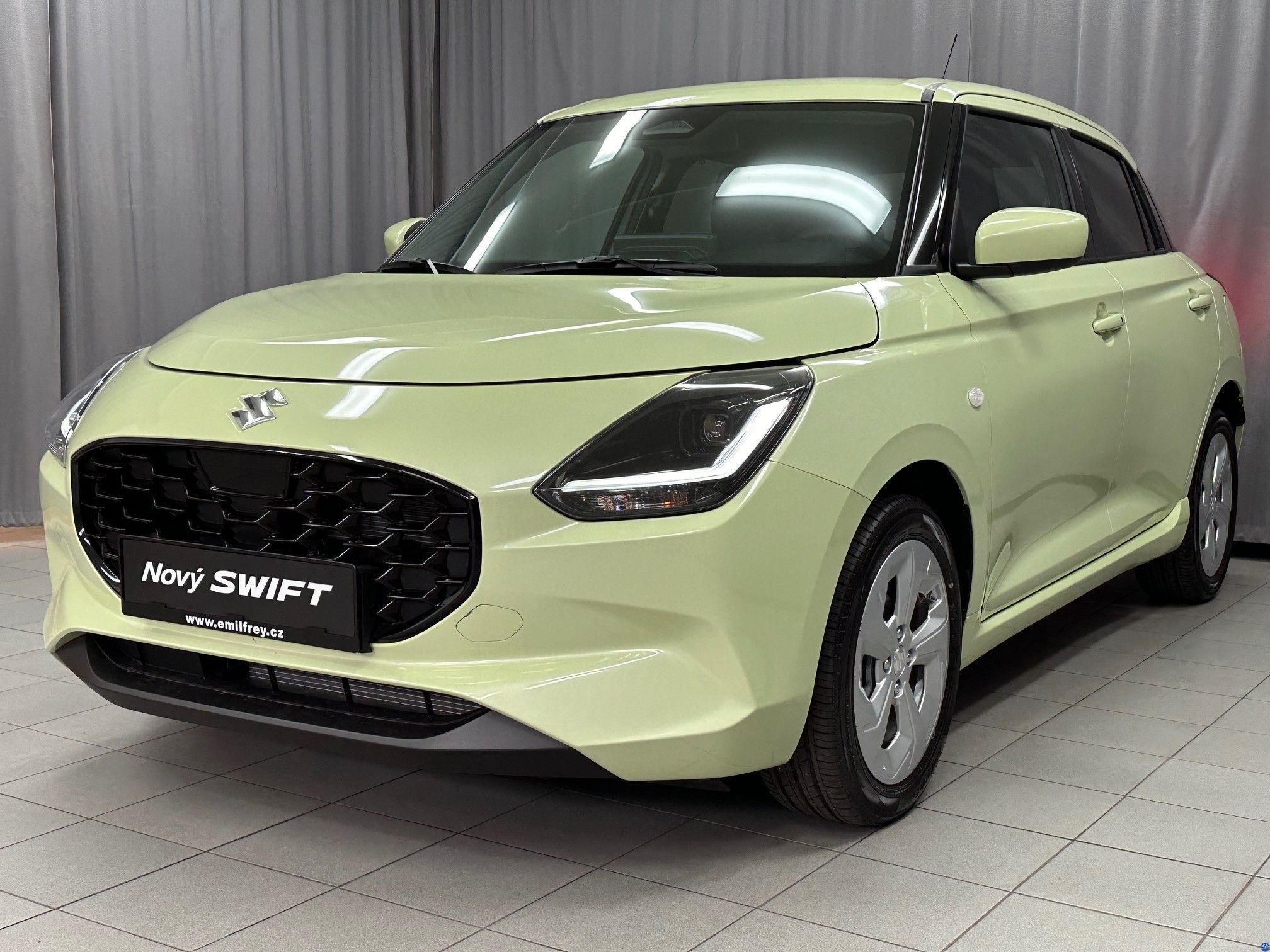 Suzuki Swift, 1,2 Premium 4x4 Vůz skladem!