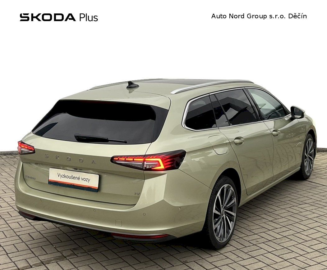 Škoda Superb, L&K Kombi 1.5 150kW A6F - fotka 2