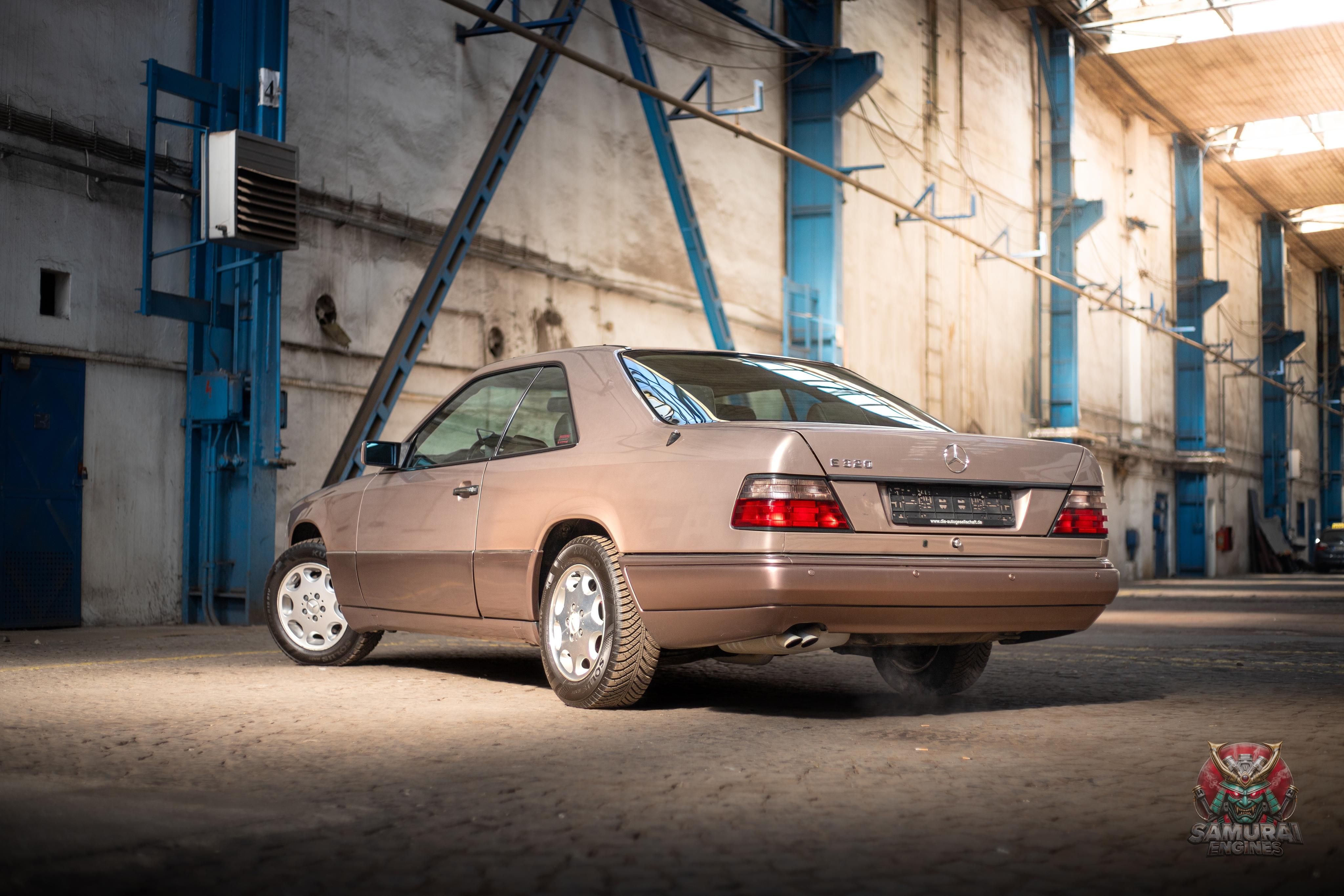 Mercedes-Benz Třídy E, Mercedes-Benz E320 Coupé 1994 - fotka 5