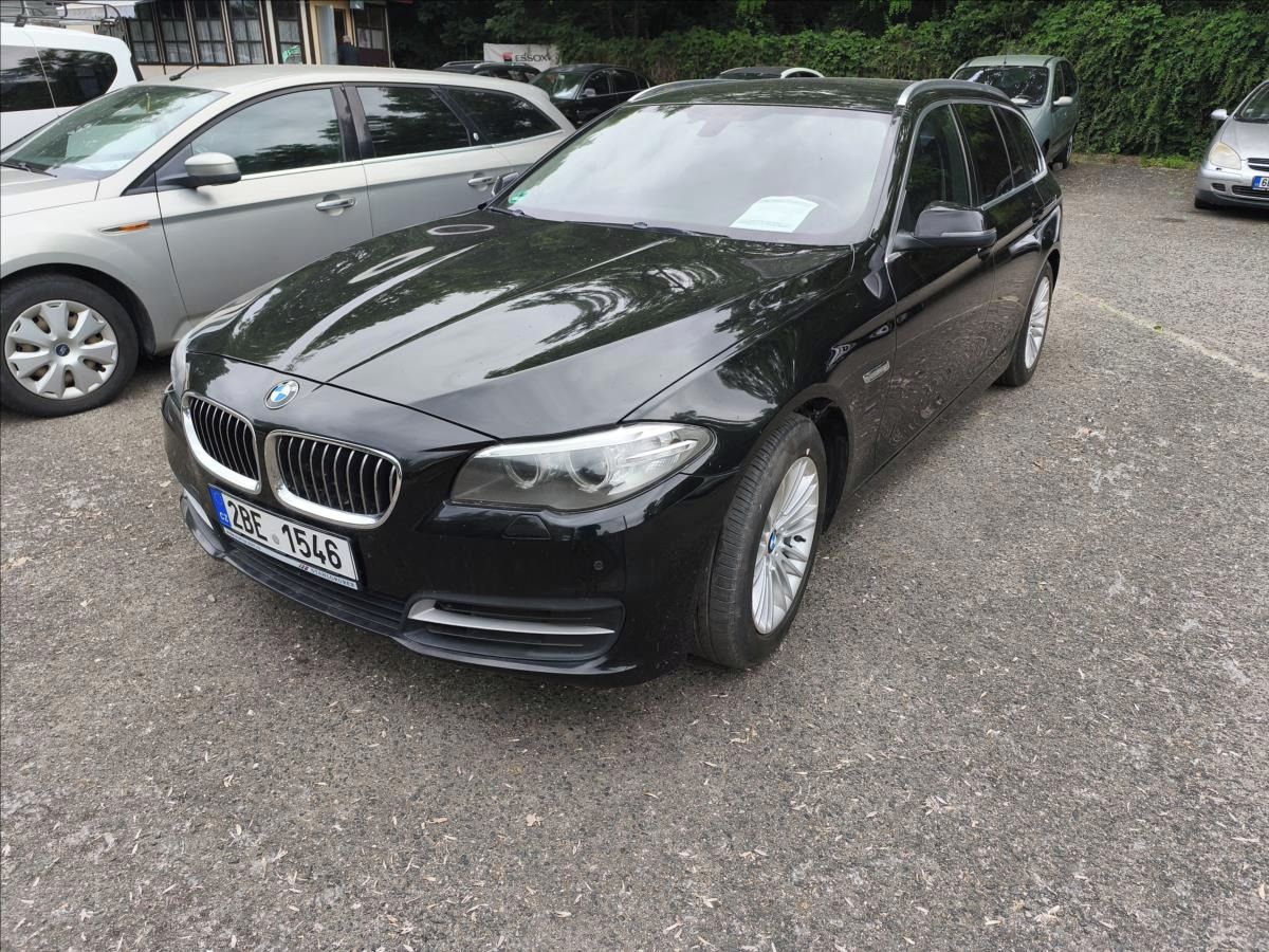 BMW Řada 5, 520d XDRIVE - fotka 2