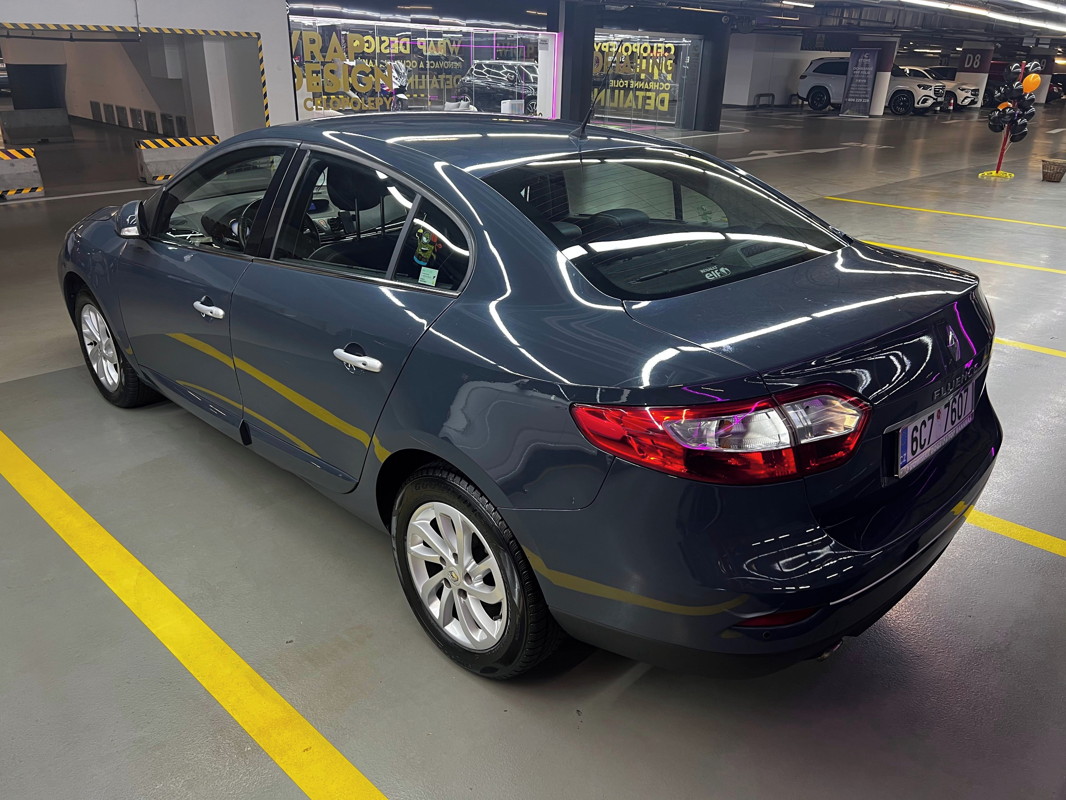 Renault Fluence, 1.6 benzín 82kW - fotka 4