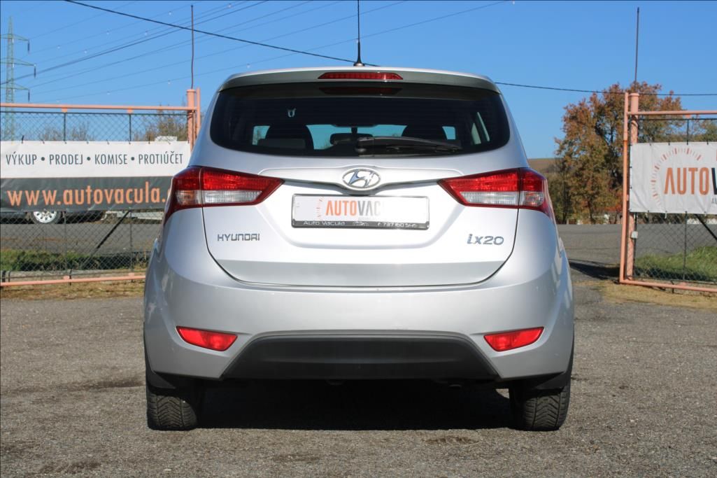 Hyundai ix20, 1,4 i  ČR, DIG. KLIMA, ASR - fotka 6