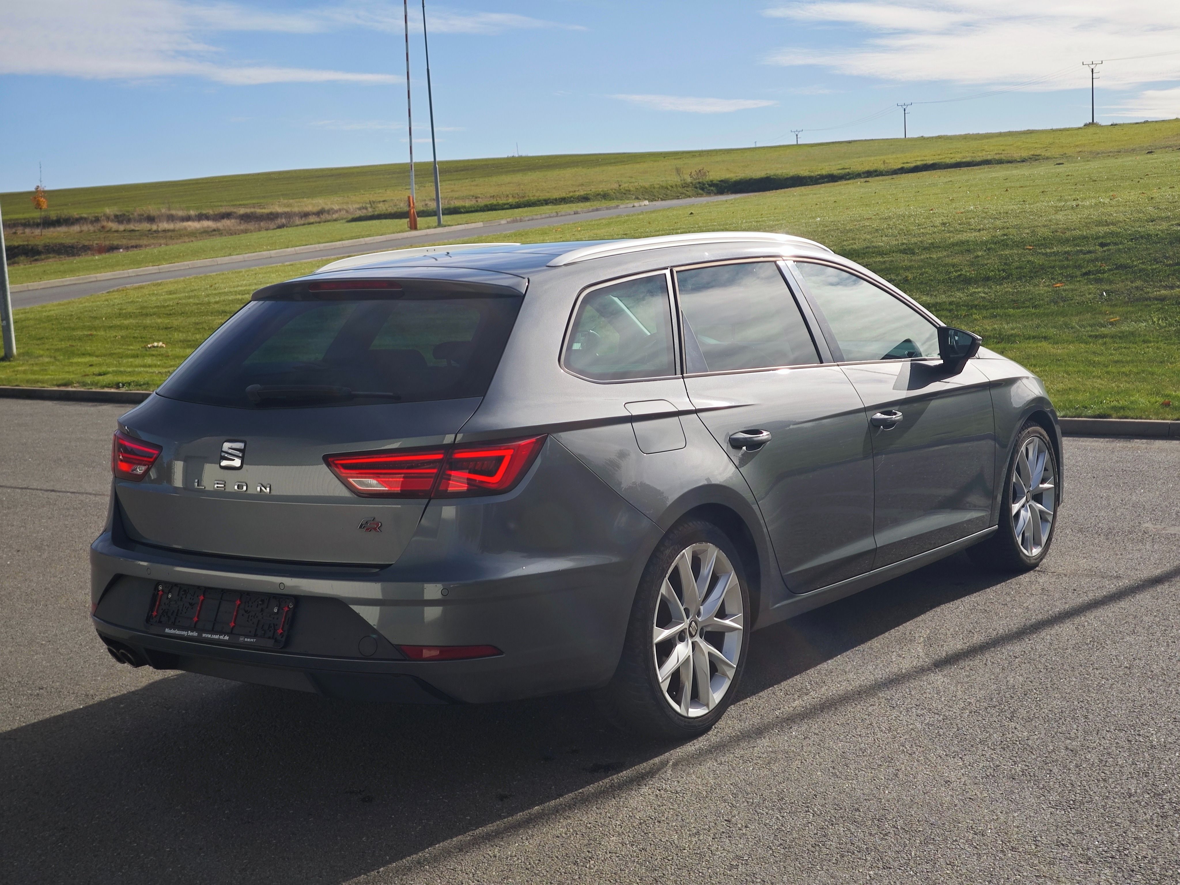 Seat Leon, FR 110kW - fotka 4