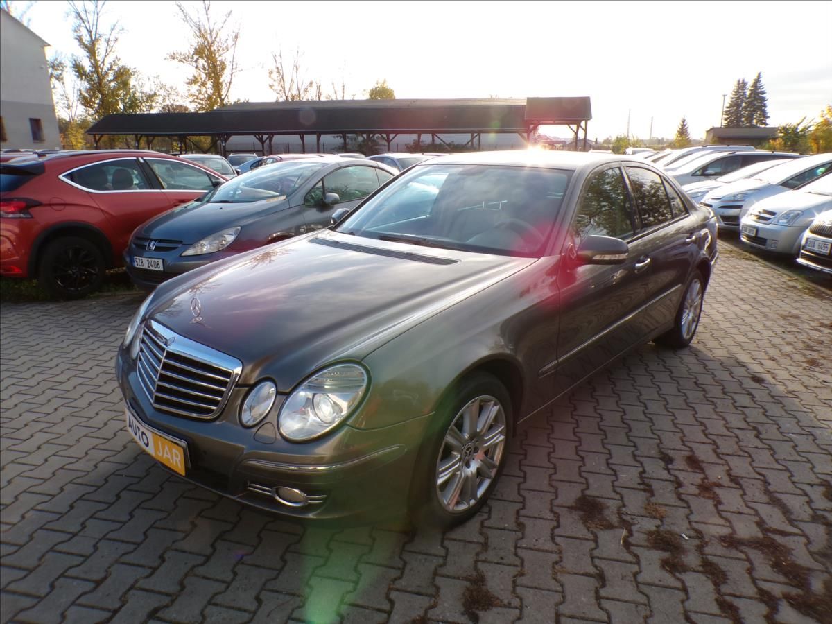Mercedes-Benz Třídy E, 3,5 V6 LPG  E350 4-MATIC - fotka 2